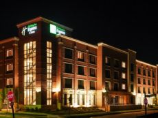 Holiday Inn Express & Suites Nashville - Franklin in Nashville, Tennessee