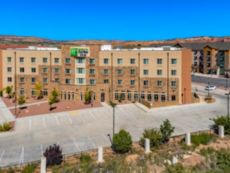 Holiday Inn Express & Suites GALLUP