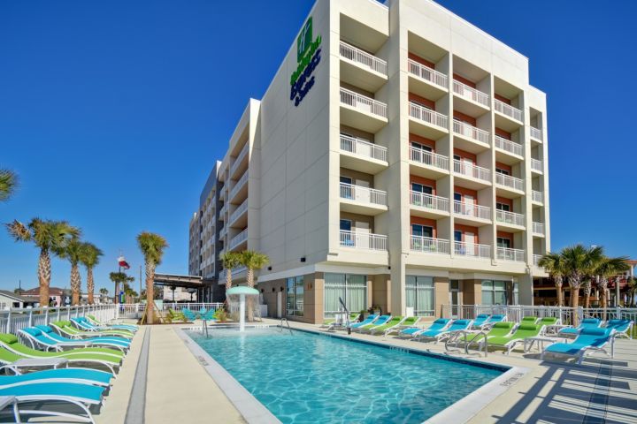 Holiday Inn Express & Suites Galveston Beach