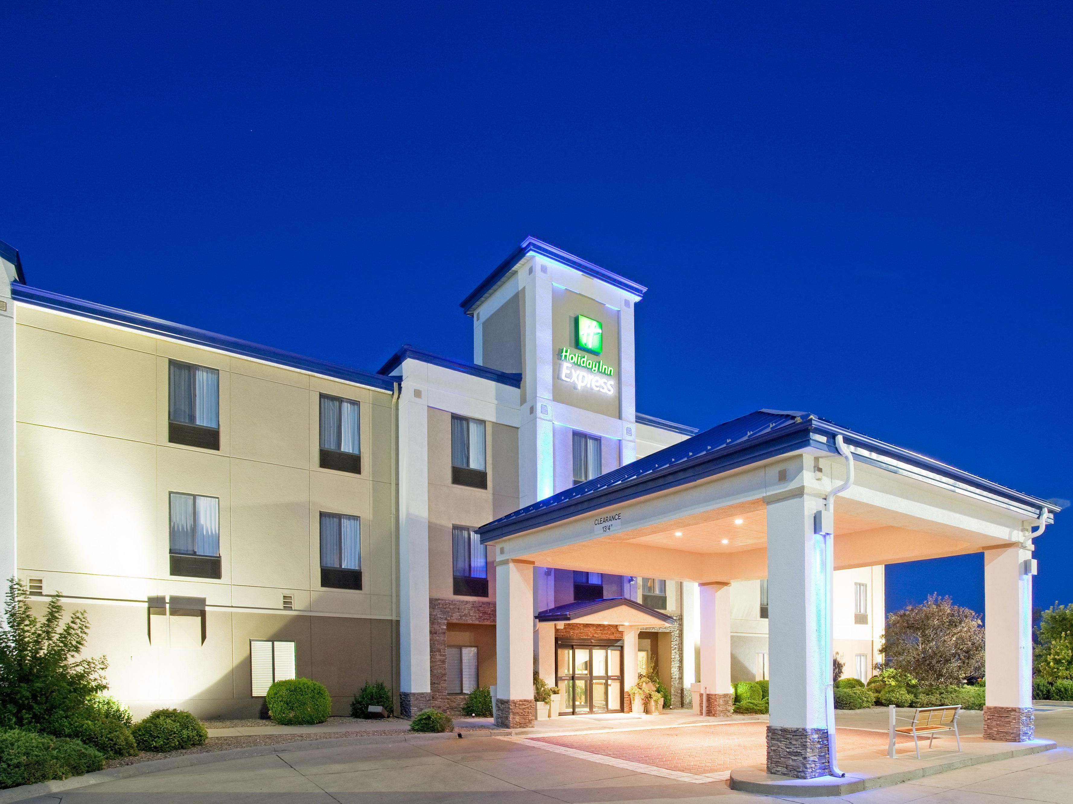 Holiday Inn Express & Suites Garden City.