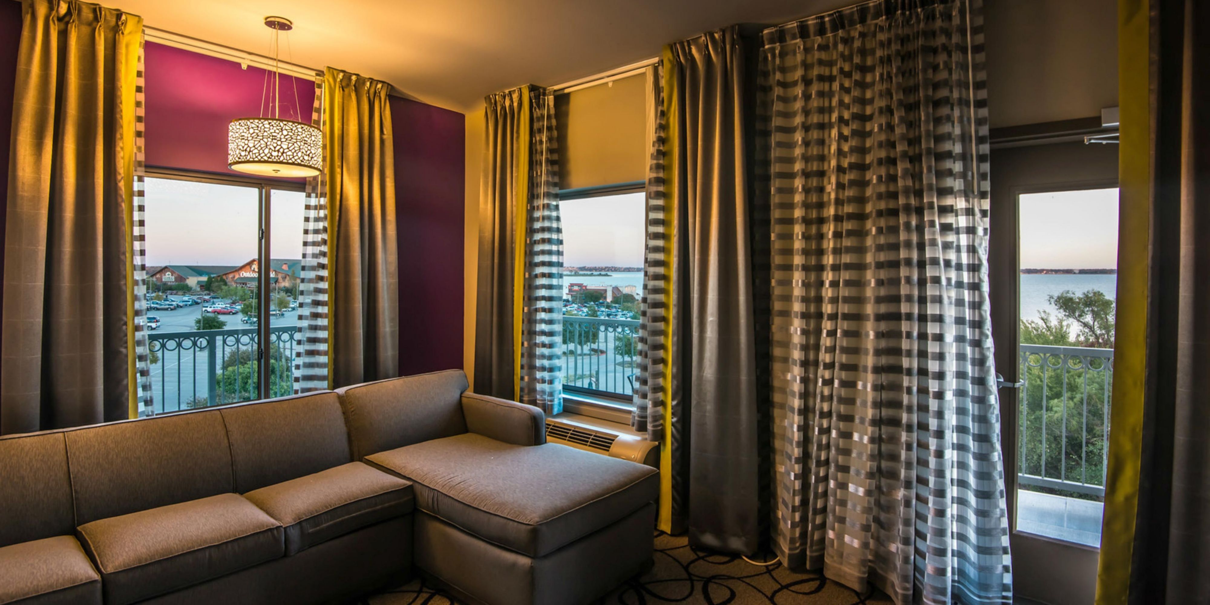 Stay in one of our Balcony Suites enjoy the lake view in the morning with your coffee, relax in the evening with a great sunset. 