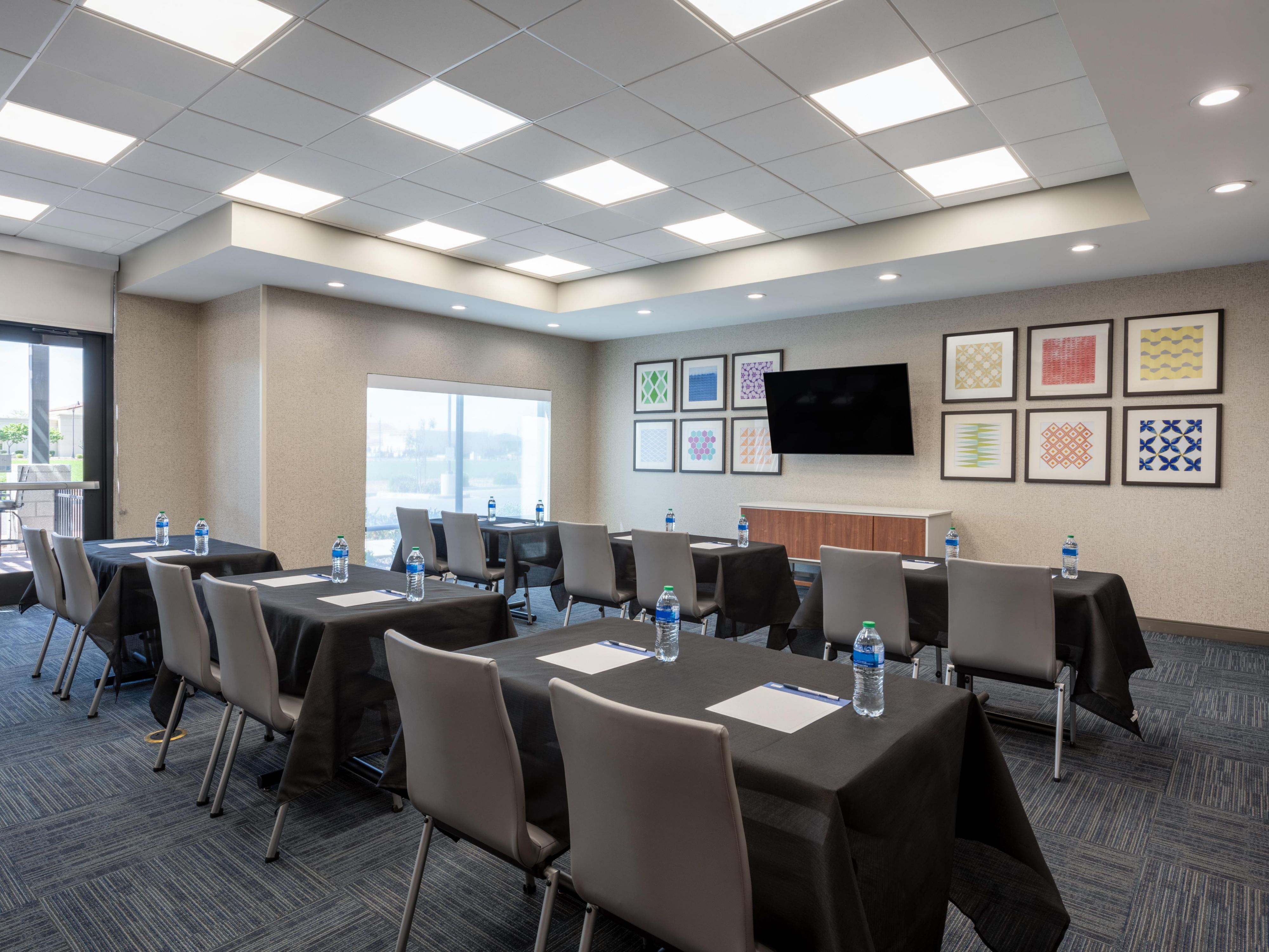 Need to host a class? Or maybe a small birthday celebration? Our spacious Spencer Meeting Room can comfortably accommodate up to 40 guests. Call or email us to today!