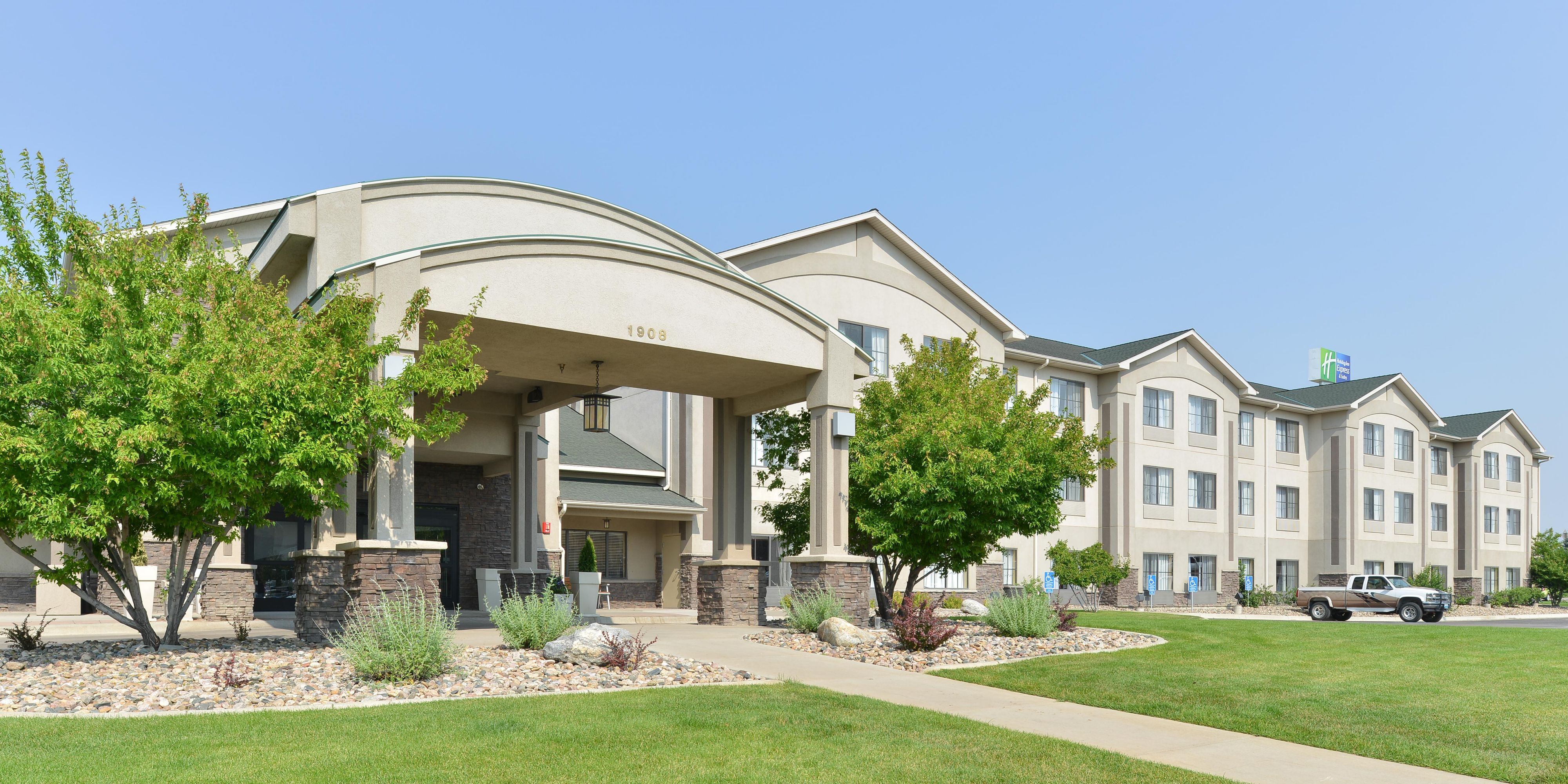 Holiday Inn Express & Suites Gillette Map & Driving Directions