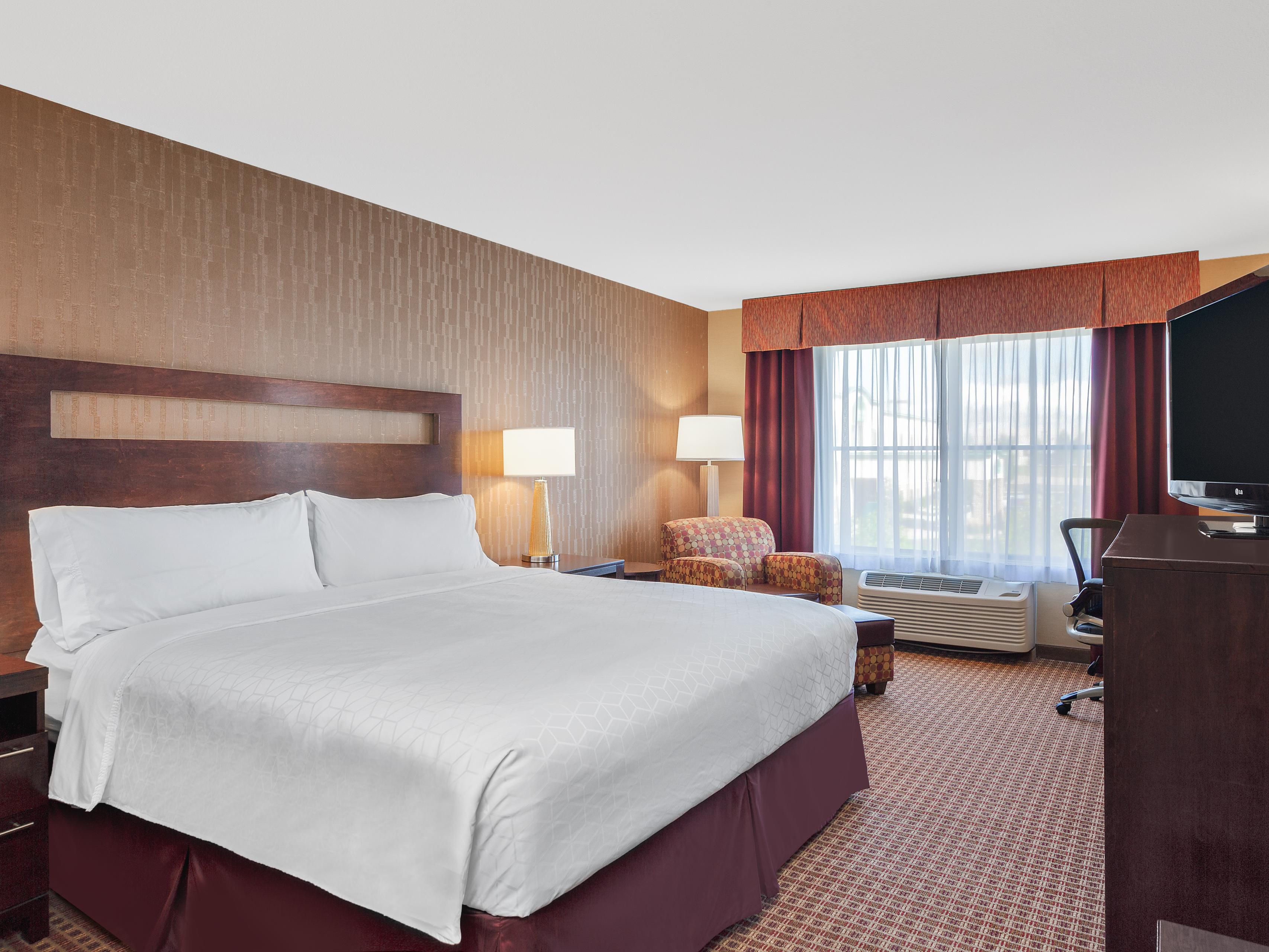 1 King Bed Nonsmoking