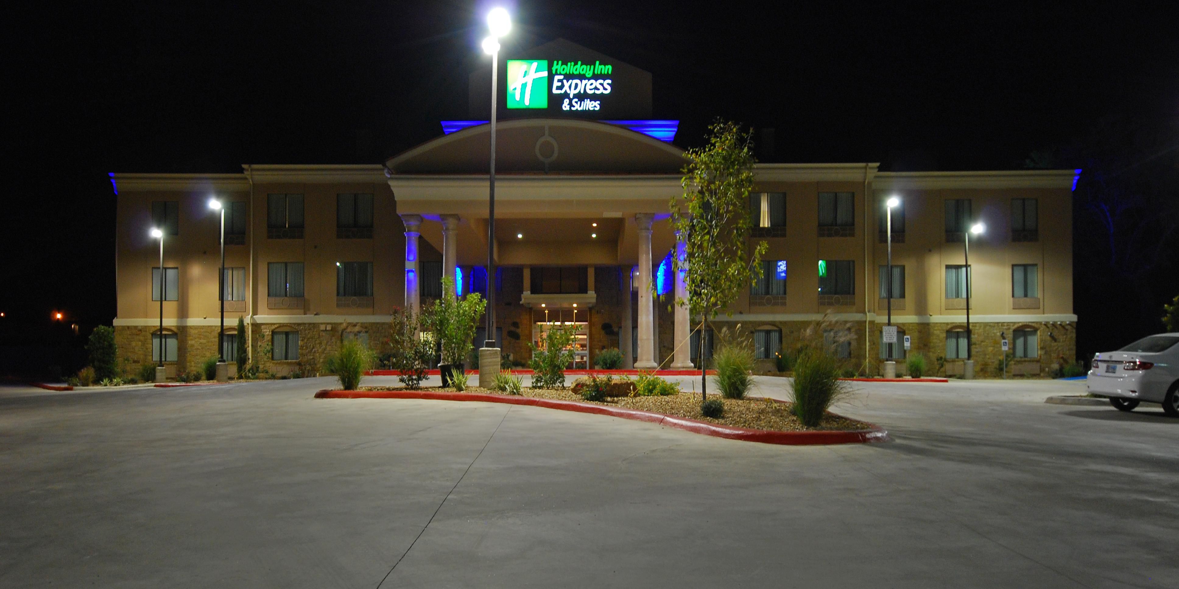 Holiday Inn Express & Suites Gonzales