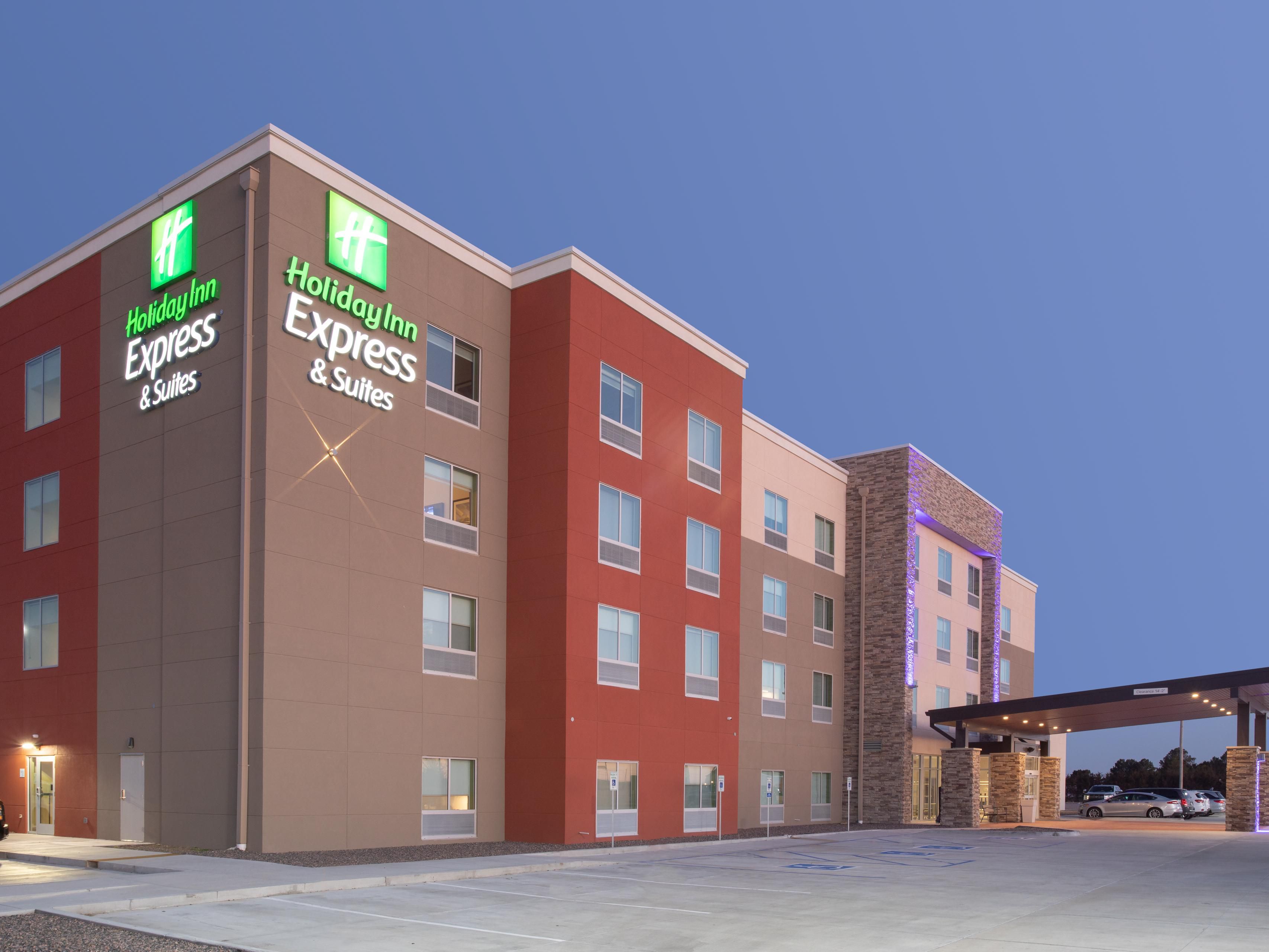 Hotels in Dodge City, KS  Holiday Inn Express & Suites Dodge City