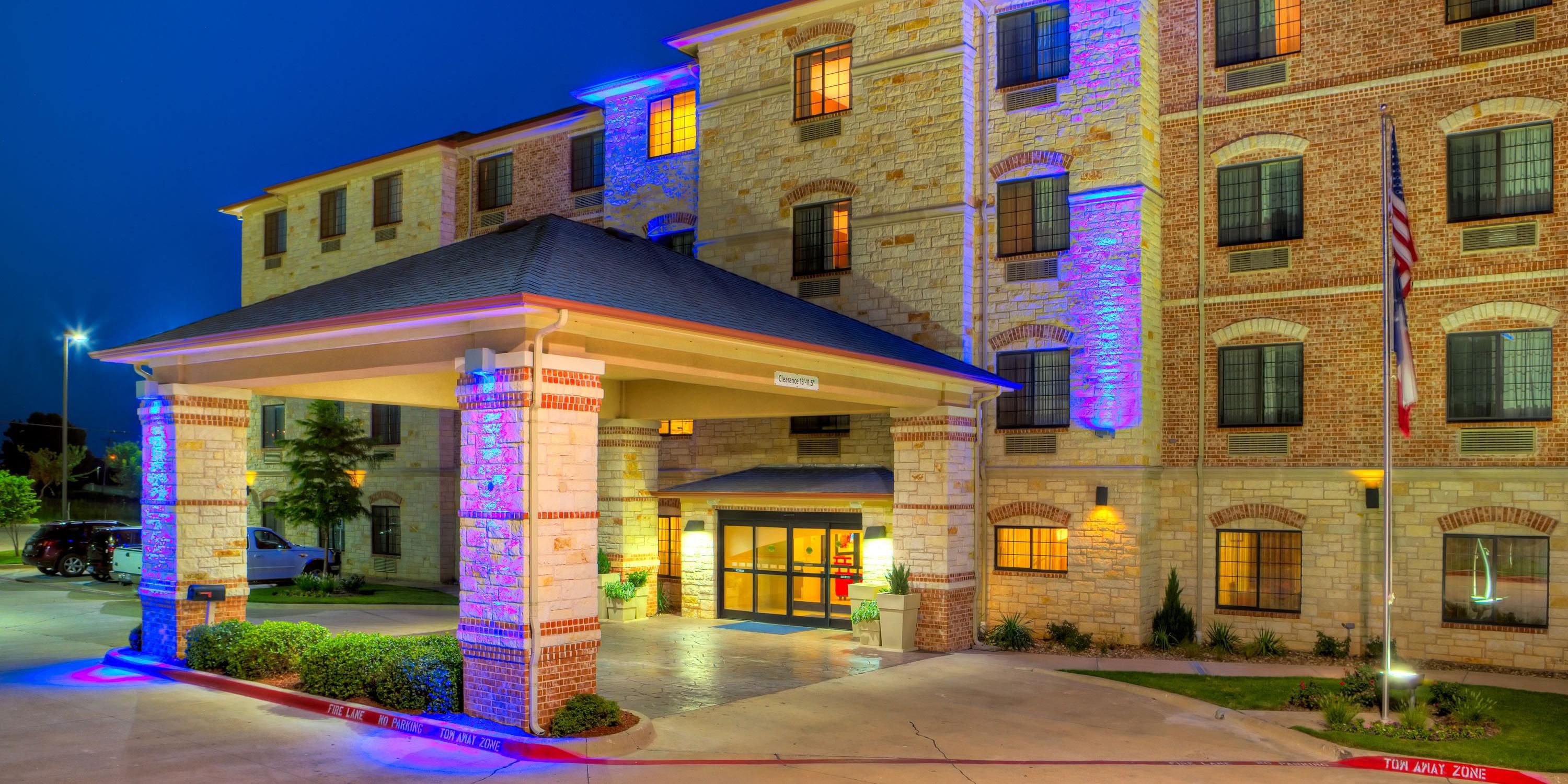 Holiday Inn Express & Suites Granbury