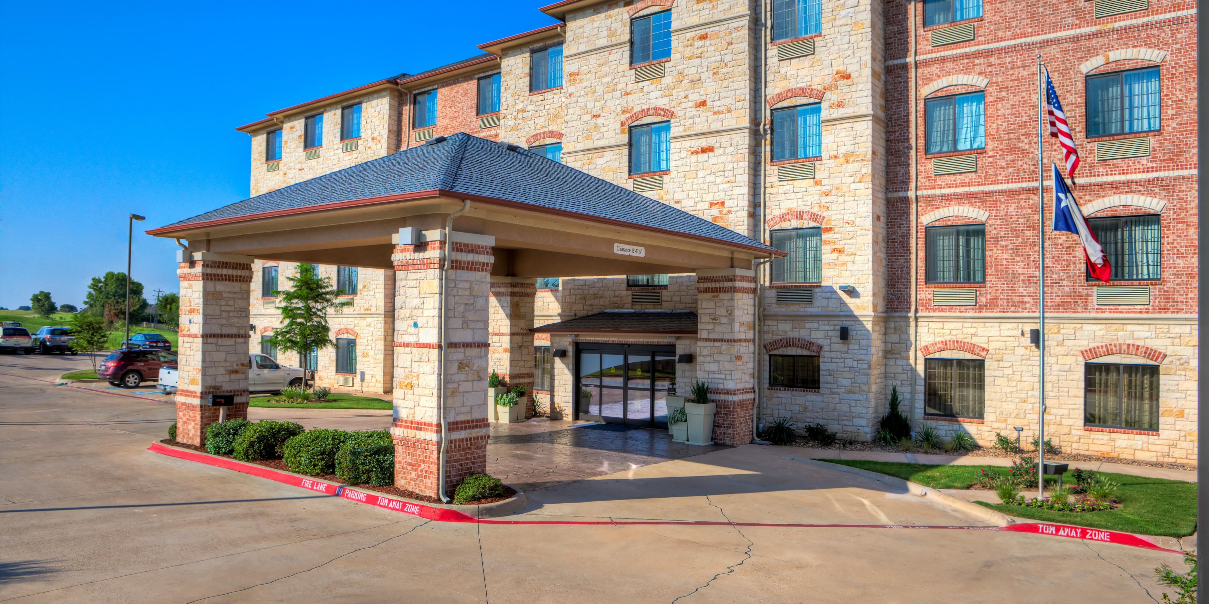 Affordable Hotel in Granbury, TX | Holiday Inn Express & Suites Granbury