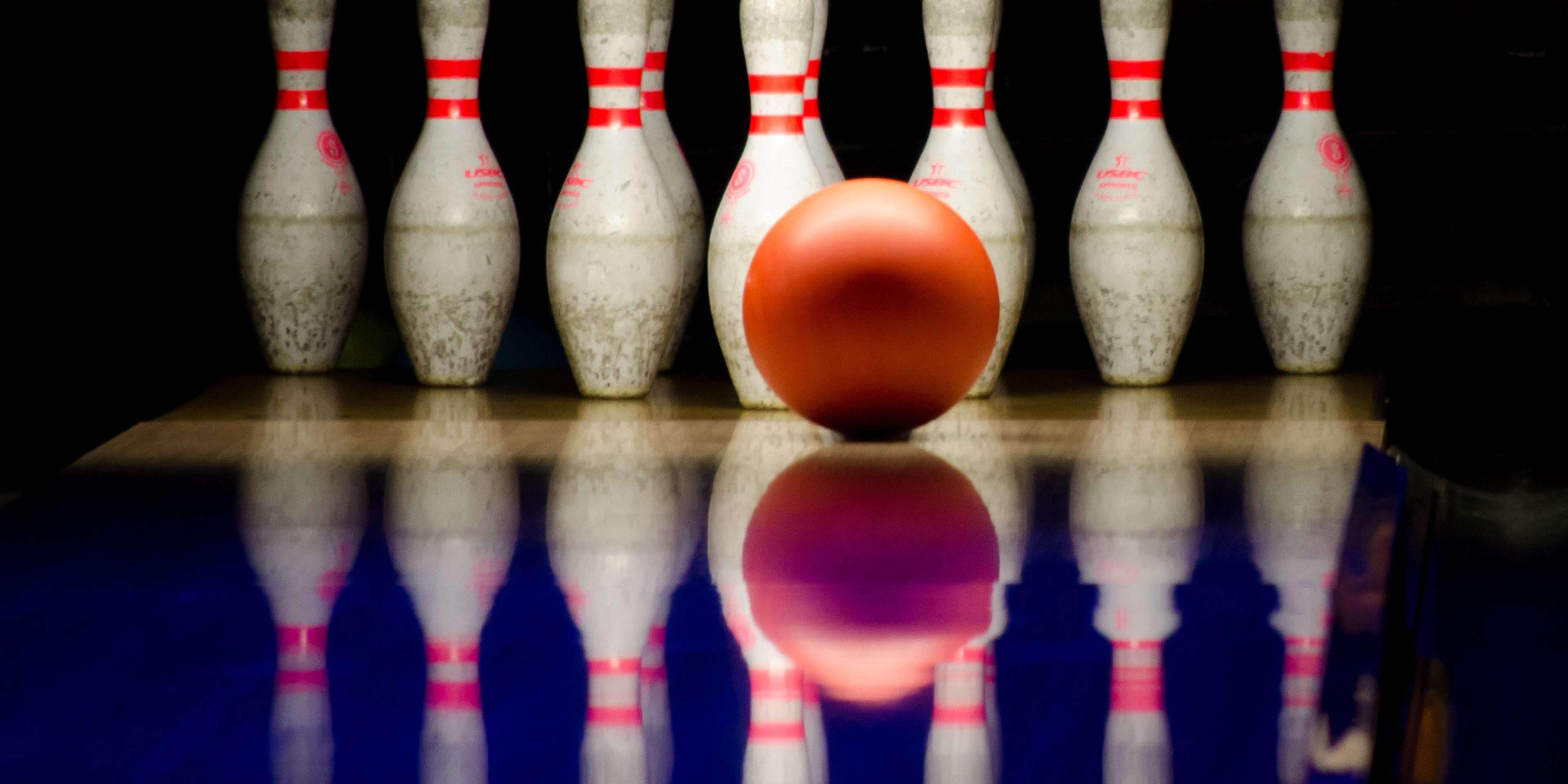We are close to a number of popular bowling alleys, located within 15 minutes of the hotel.  Contact the hotel for more details.