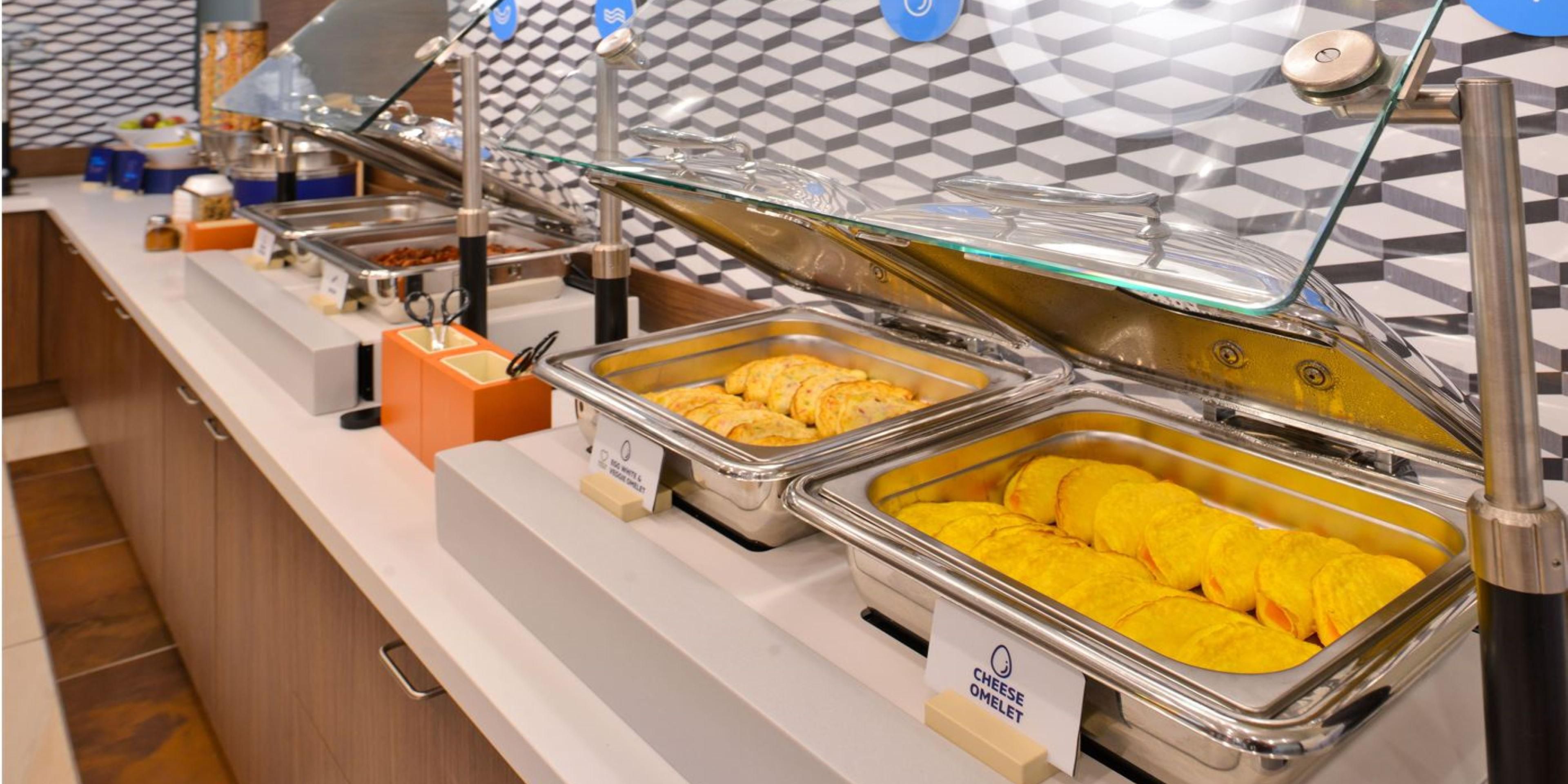 Now serving our Complimentary Express Start hot breakfast each morning. Once again you can enjoy a freshly made warm breakfast to start your day off right! This includes egg and meat options along with Grab and Go items for those guests on the run. 