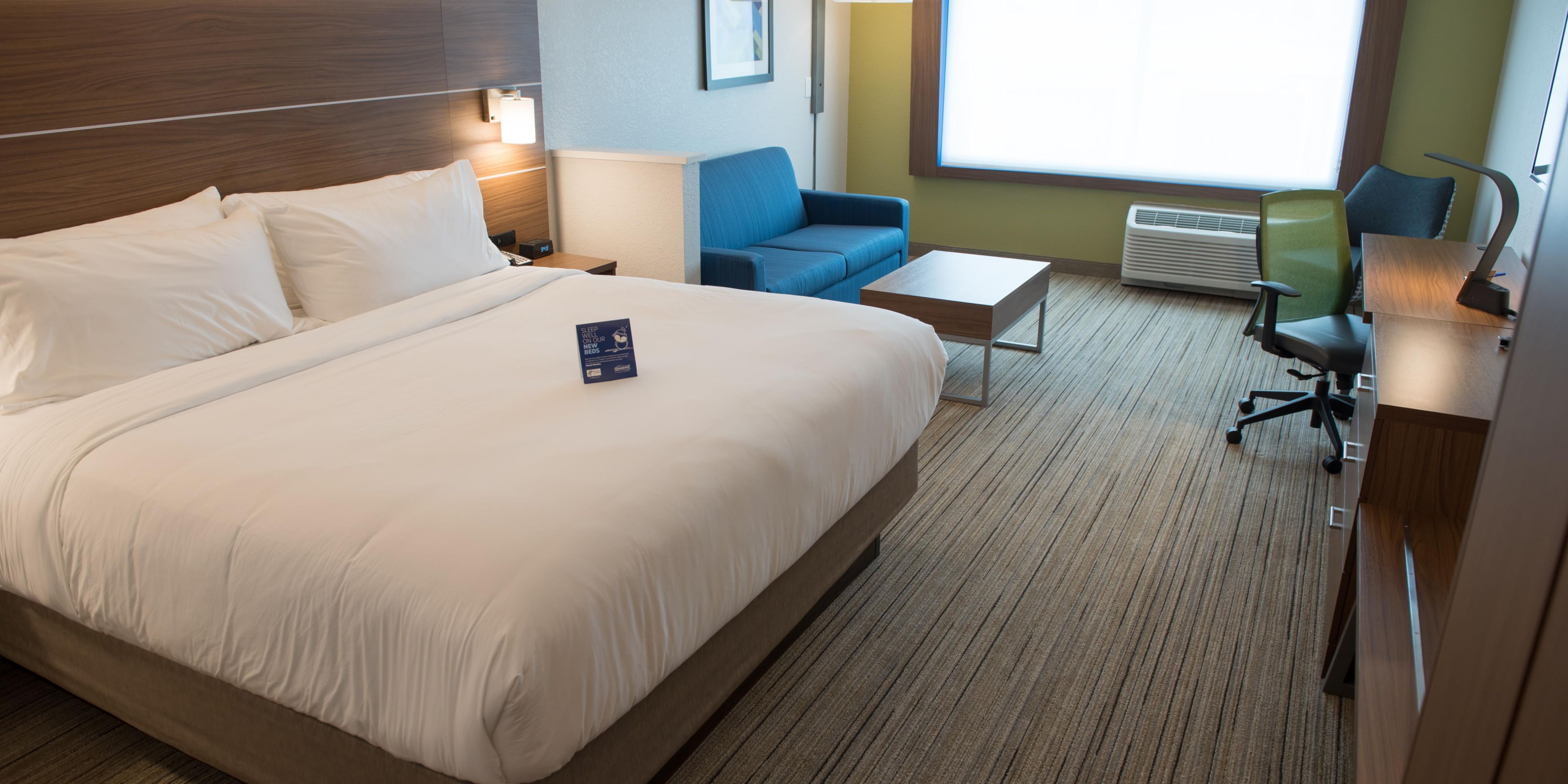 Traveling with a trailer?  We have plenty of parking space for large vehicles.  Book your reservation with us and enjoy the convenience of many nearby dining options while you rest up for the remainder of your road trip. 