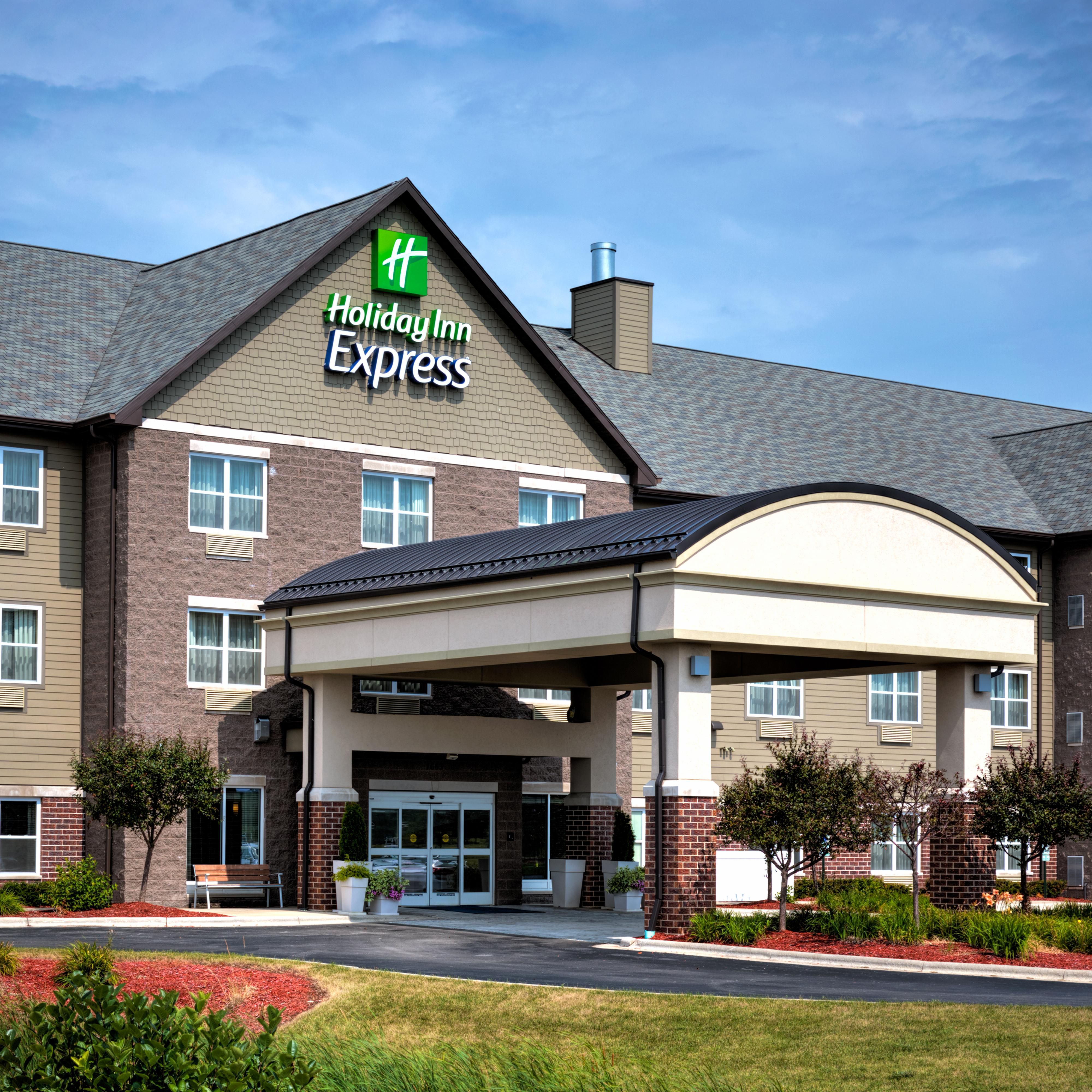 Top 4 Green Bay Hotels by IHG - July 2024