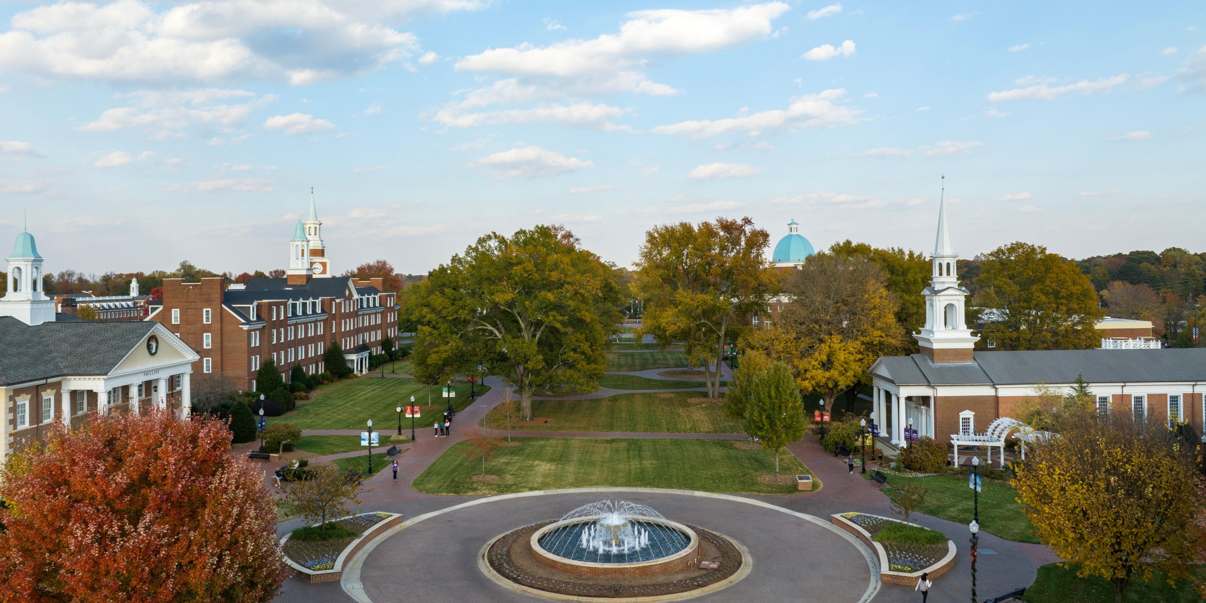Are you coming to take a tour or visit High Point University?  Enjoy free breakfast and friendly service while staying just 8 miles from HPU. Getting there couldn't be easier!  Just head south on NC-68 until you arrive at the University entrance.
