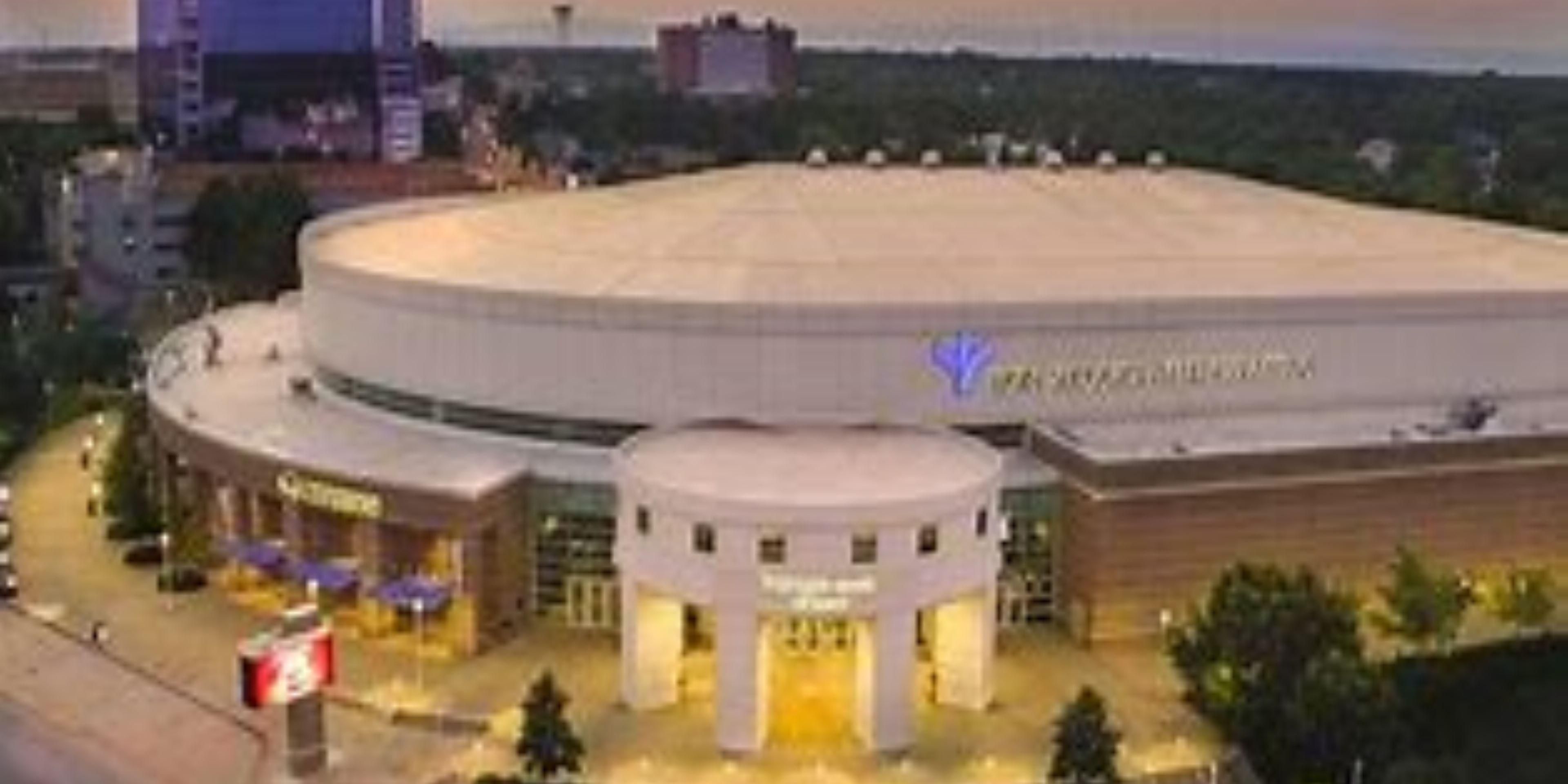 Close to Bon Secour Event Center where you can see a Reedy River hockey game, Concerts and many other events hosted in downtown Greenville!