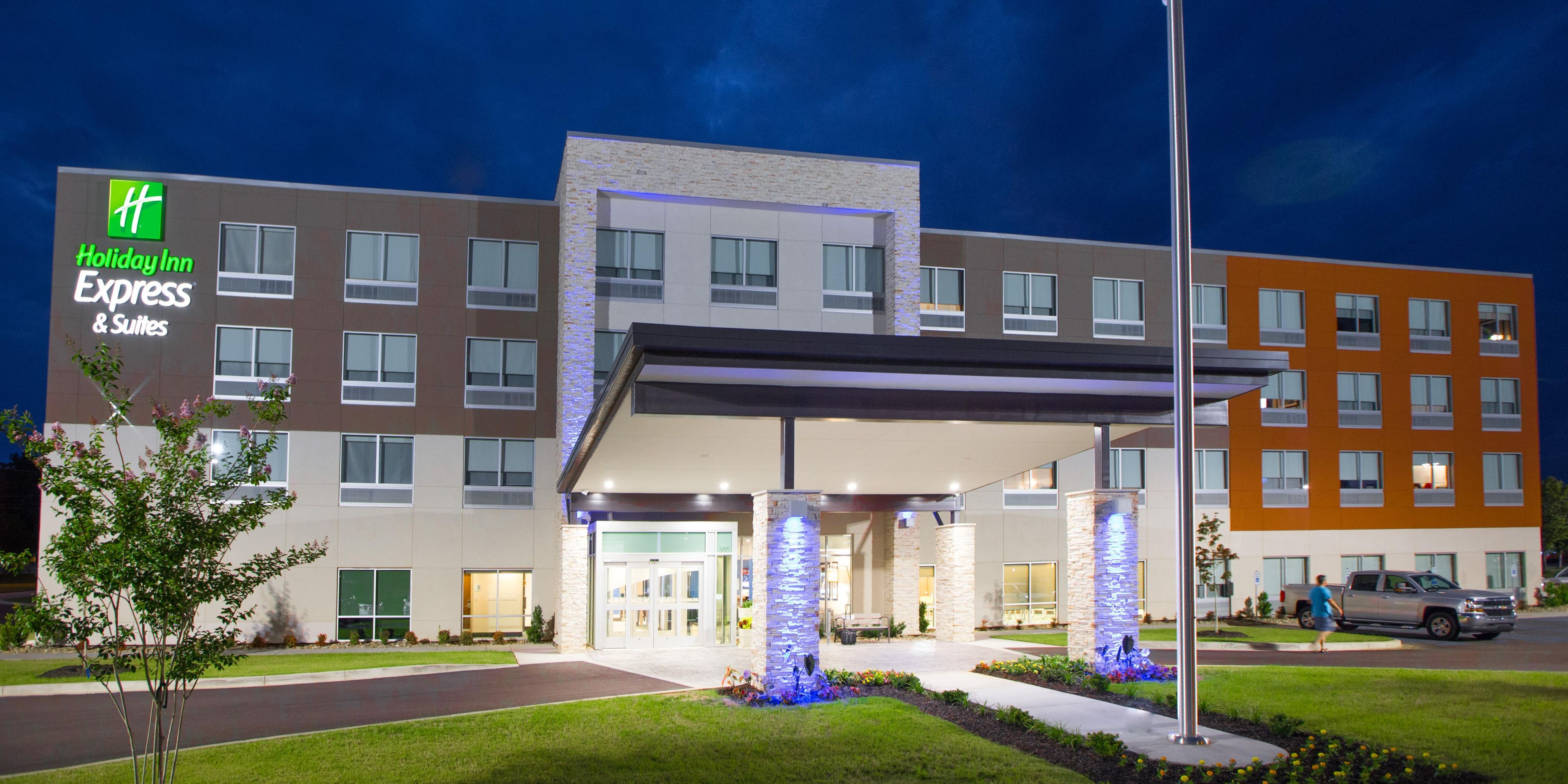 Our beautiful new hotel can accommodate your wedding guest room needs. We are located close to the Greenwood downtown area where your guests can enjoy all Greenwood has to offer. Close to theaters, restaurants and so much more.