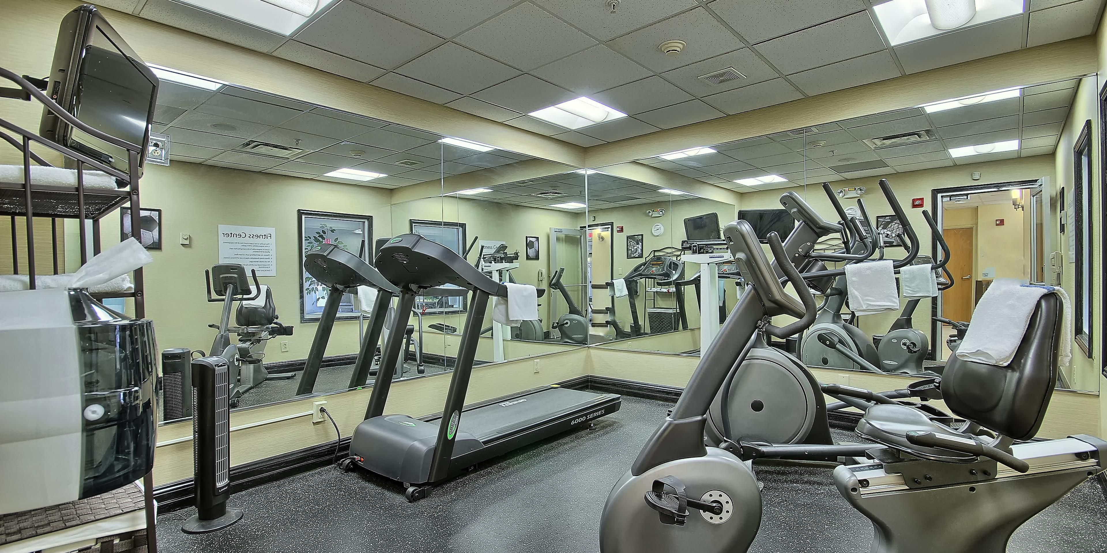 Head down to the lobby to experience a renovated exercise room with cardio equipment galore! Enjoy watching your favorite tv shows on brand new state of the art of equipment. A dumbbell rack with weights ranging from 10-50 pounds. Room includes multiple treadmills, ellipticals and a stationary bike.