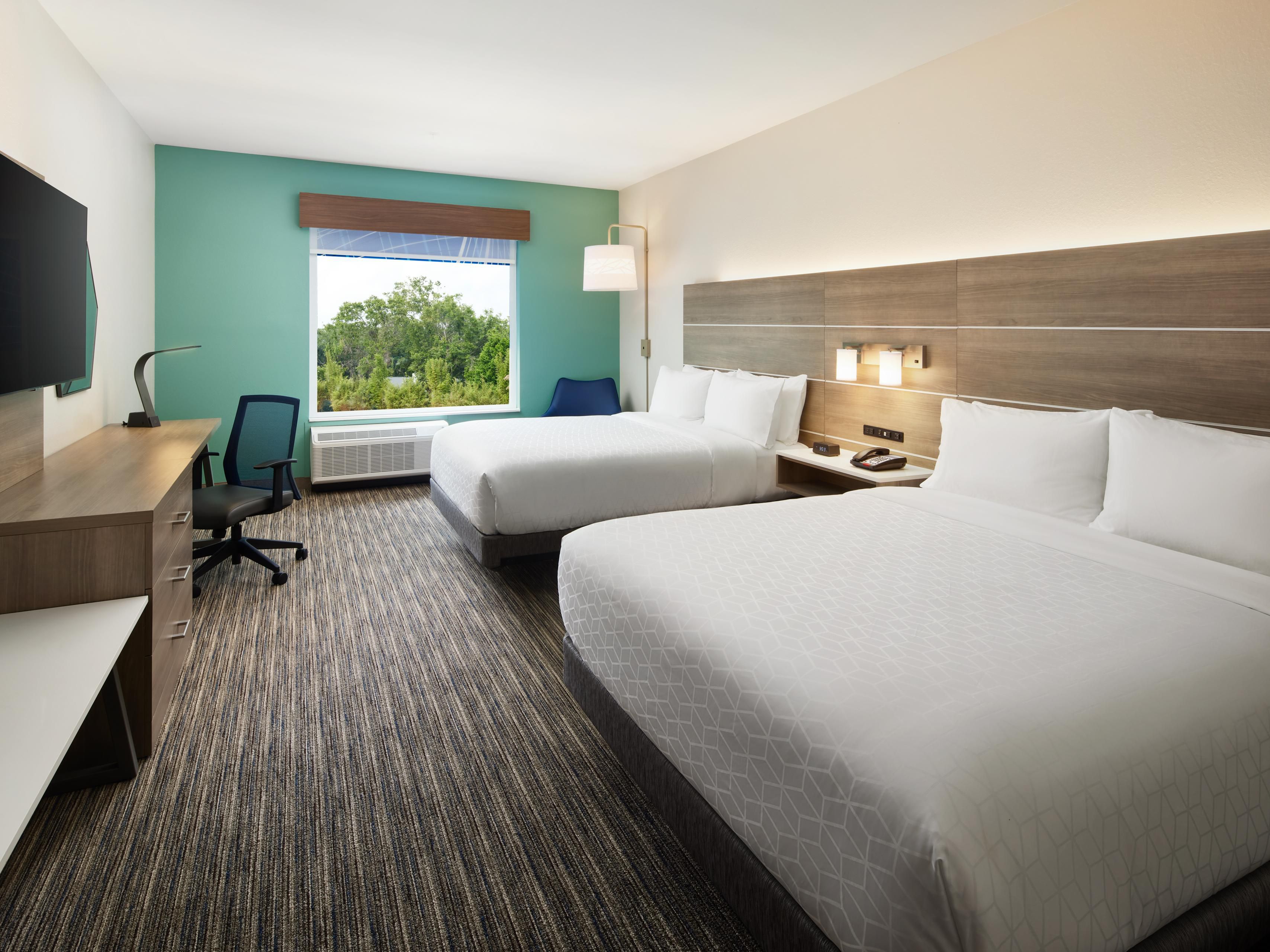 HOLIDAY INN EXPRESS & SUITES GULF BREEZE - PENSACOLA AREA - hotel rooms