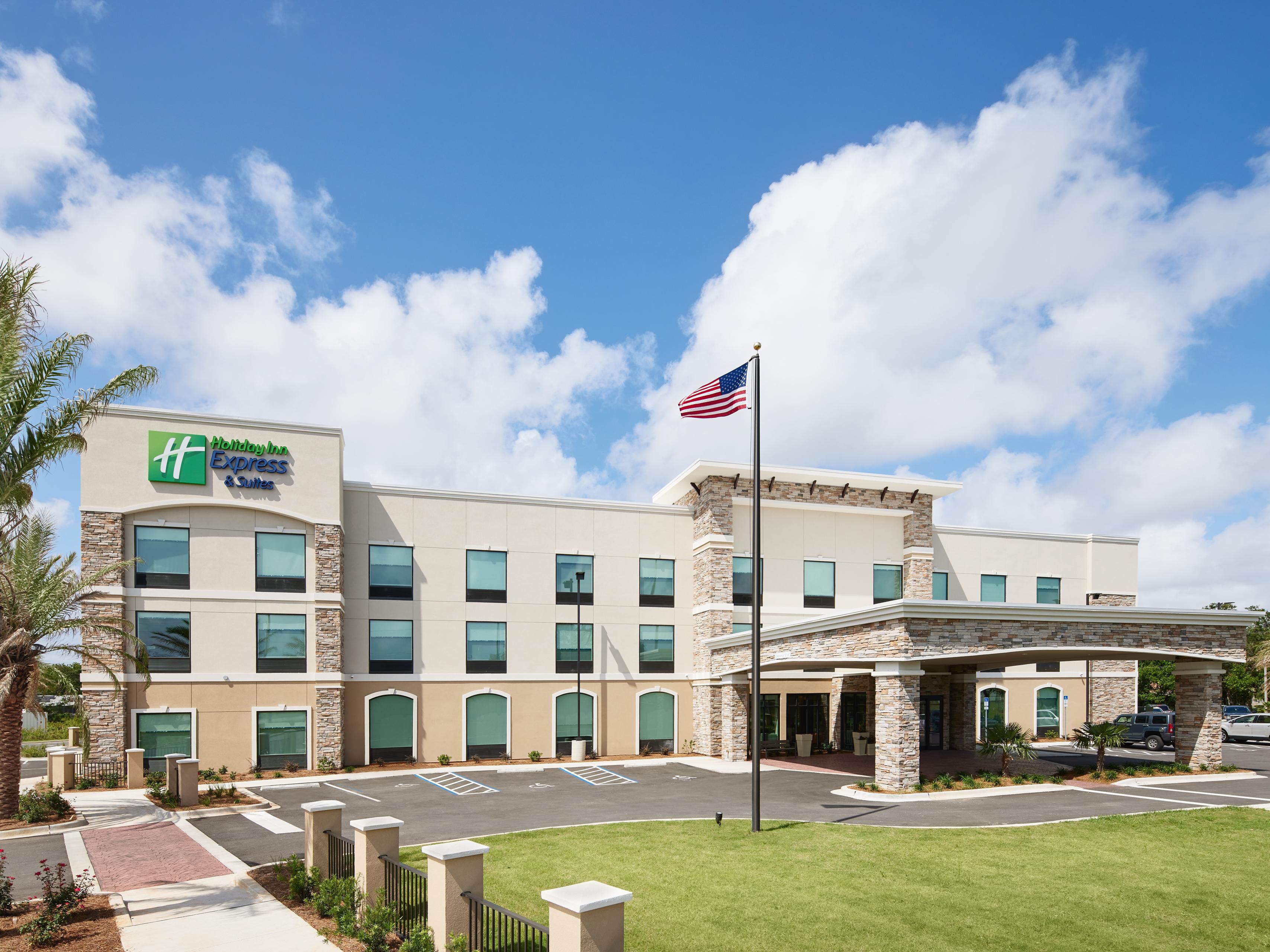 Gulf Breeze, FL Hotel | Holiday Inn Express & Suites Gulf Breeze ...