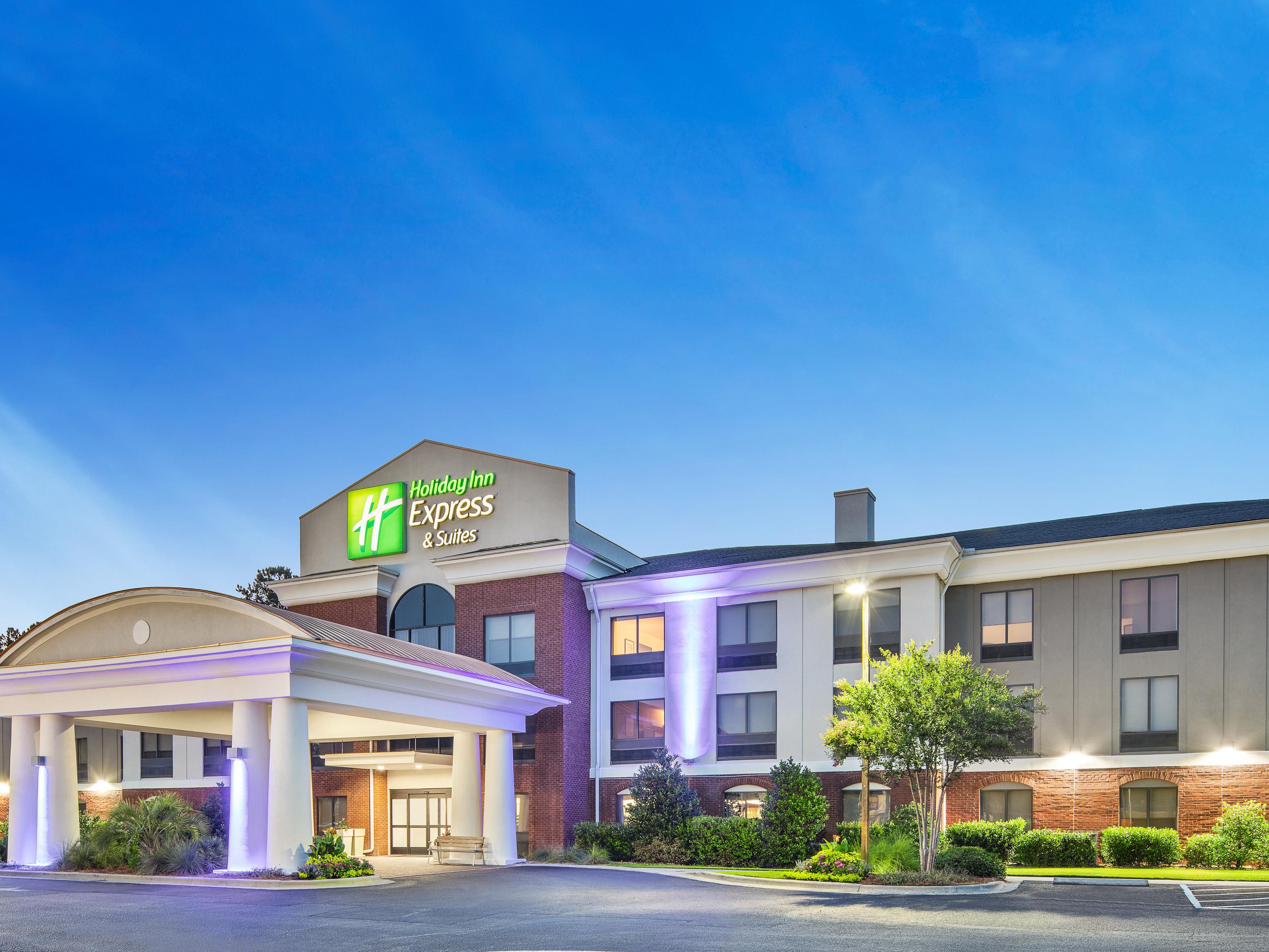 Hardeeville, SC Hotel | Holiday Inn Express & Suites Hardeeville ...