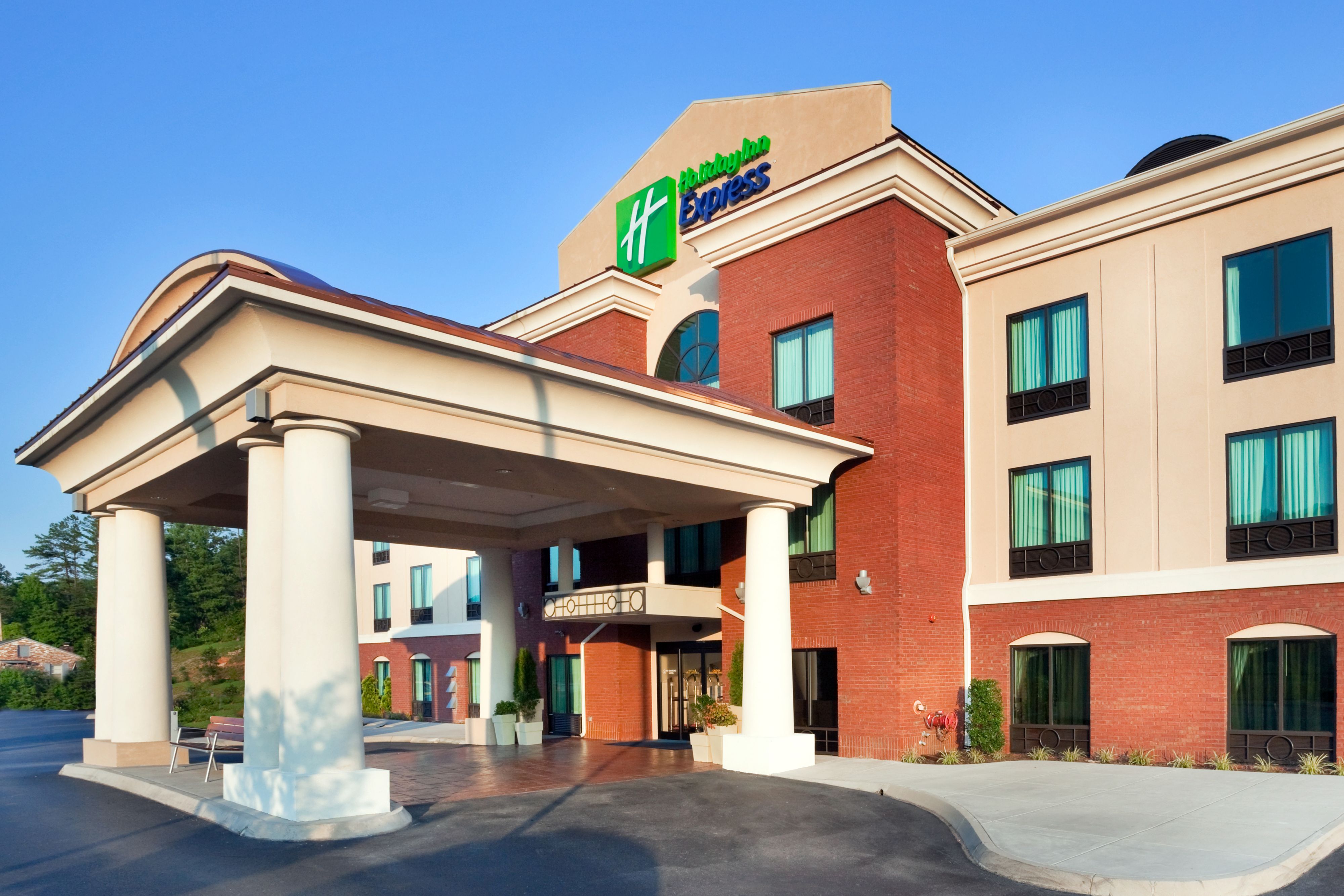 holiday-inn-express-and-suites