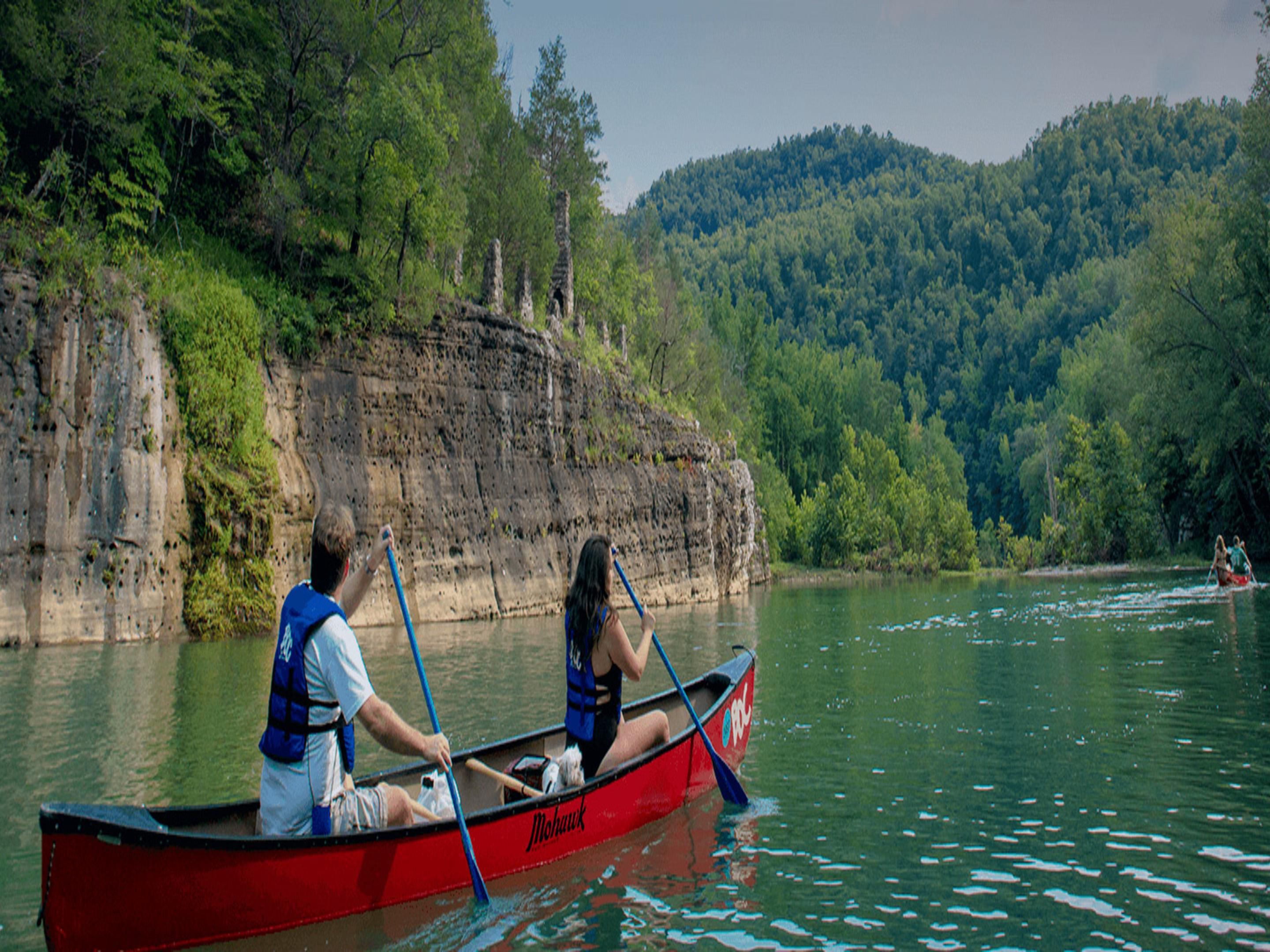 Outdoor enthusiasts from all over travel to enjoy the activities Mother Nature and the Natural State have to offer. Floating, canoeing, horseback riding, elk watching, fishing, hiking, biking, natural caves tours and outdoor walking tours are a few activities that are on everyone's list of things to do in Harrison, AR.
