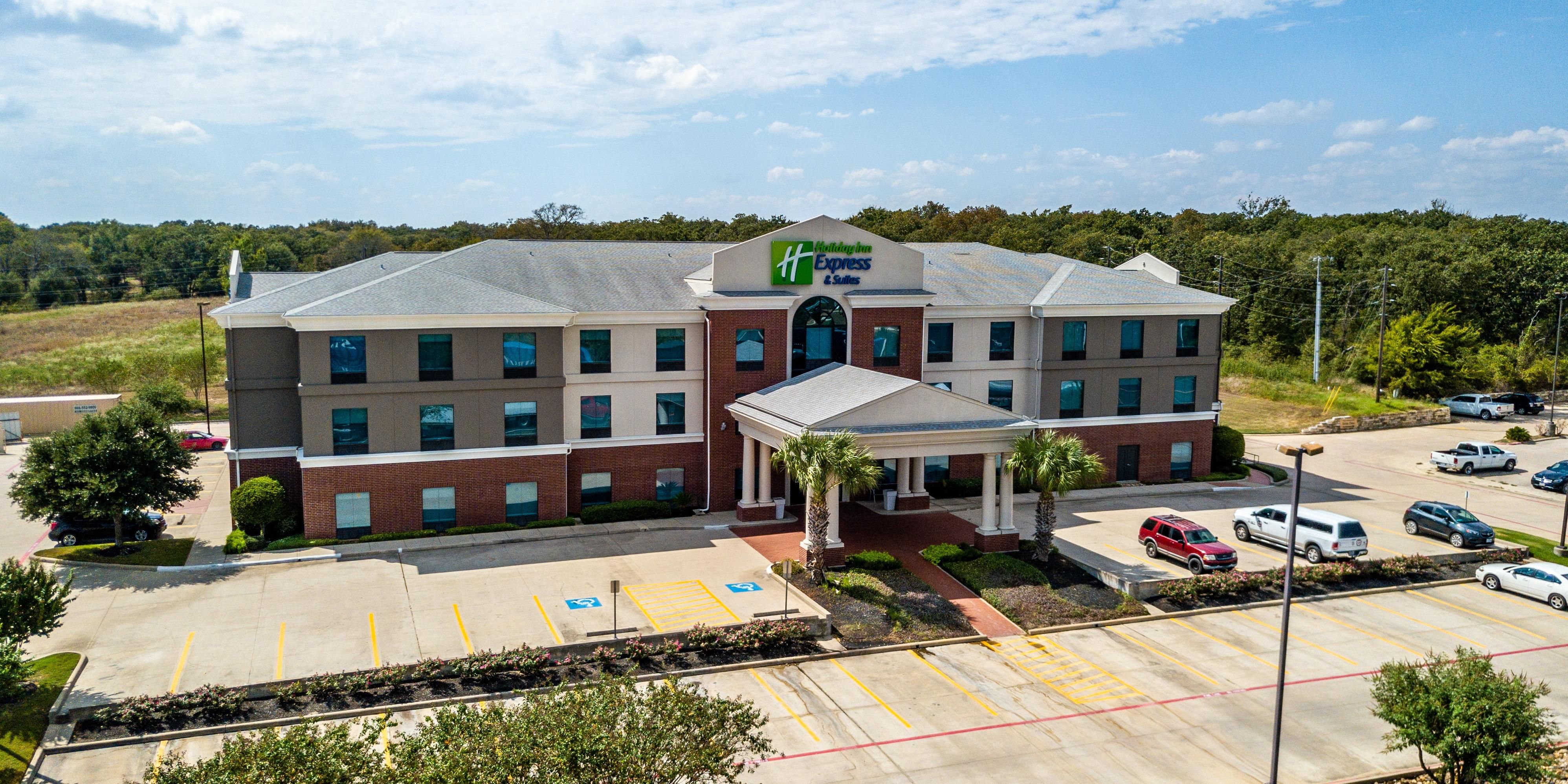 We provide a hot breakfast and comfortable beds to ensure your teams are ready for their big games. Our hotel is a short drive from Franklin Ranch ball fields and we would love to discuss our availability for your sports team needs.