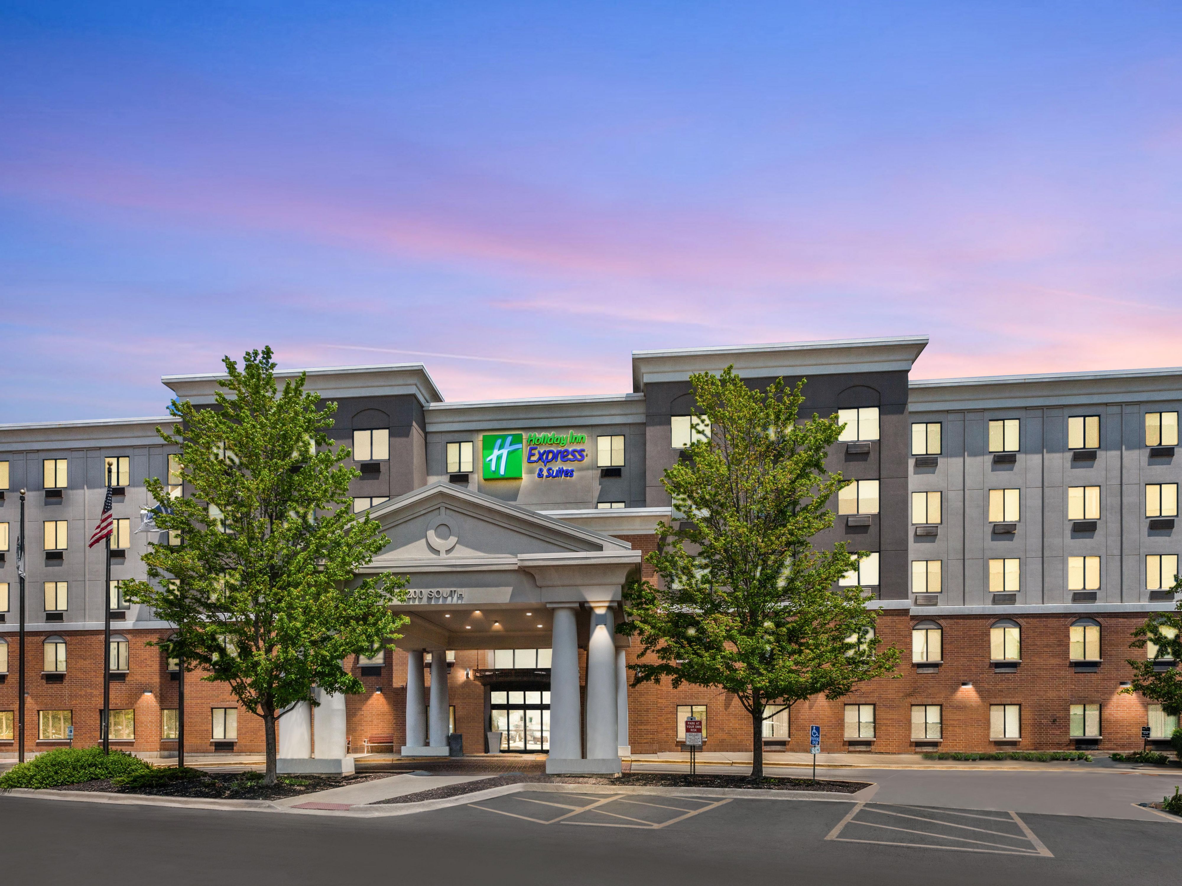 Welcome to Holiday Inn Express Chicago West-O'Hare Arpt Area.