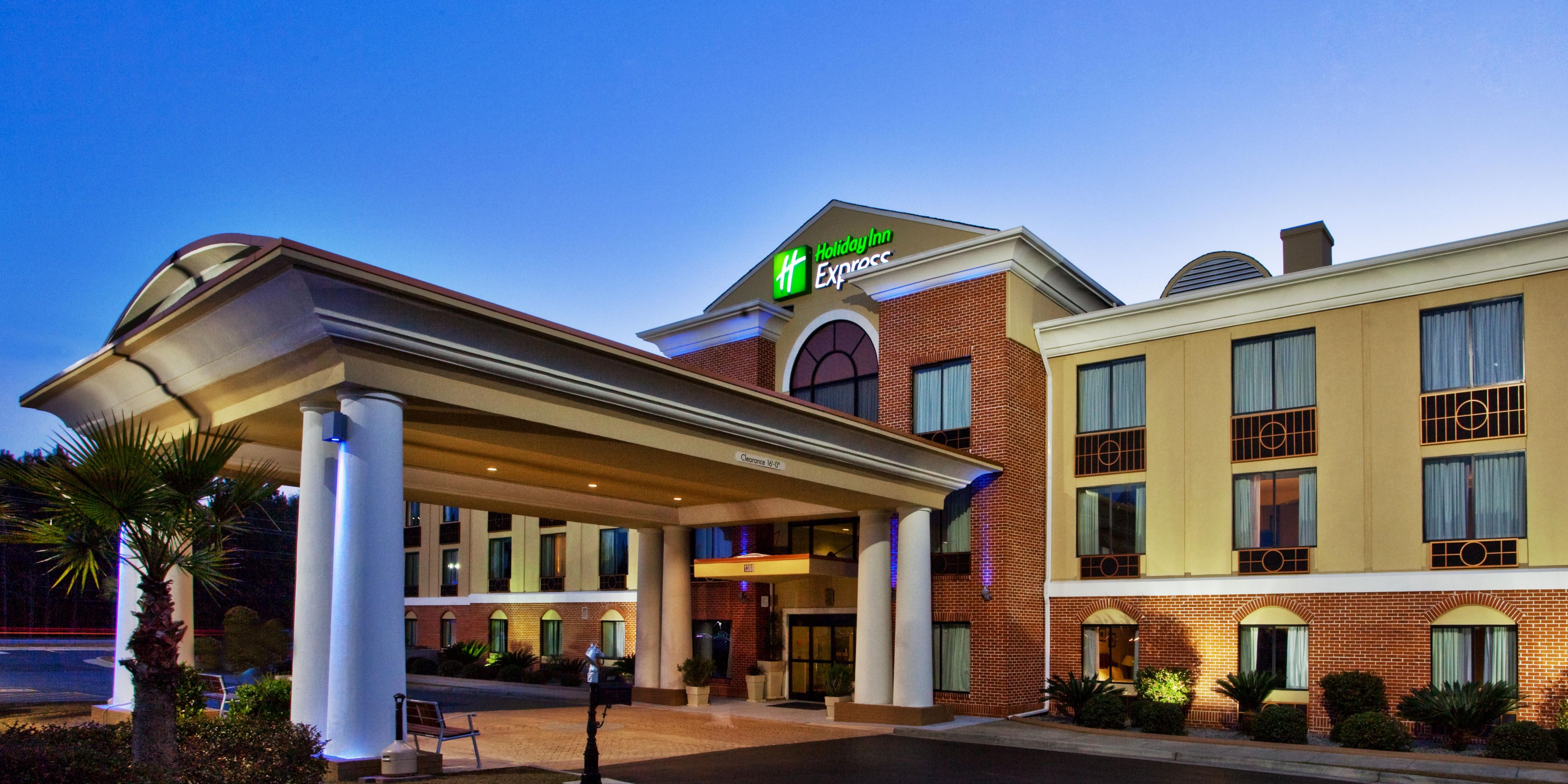 Holiday Inn Express And Suites Hinesville 2532278086 2x1