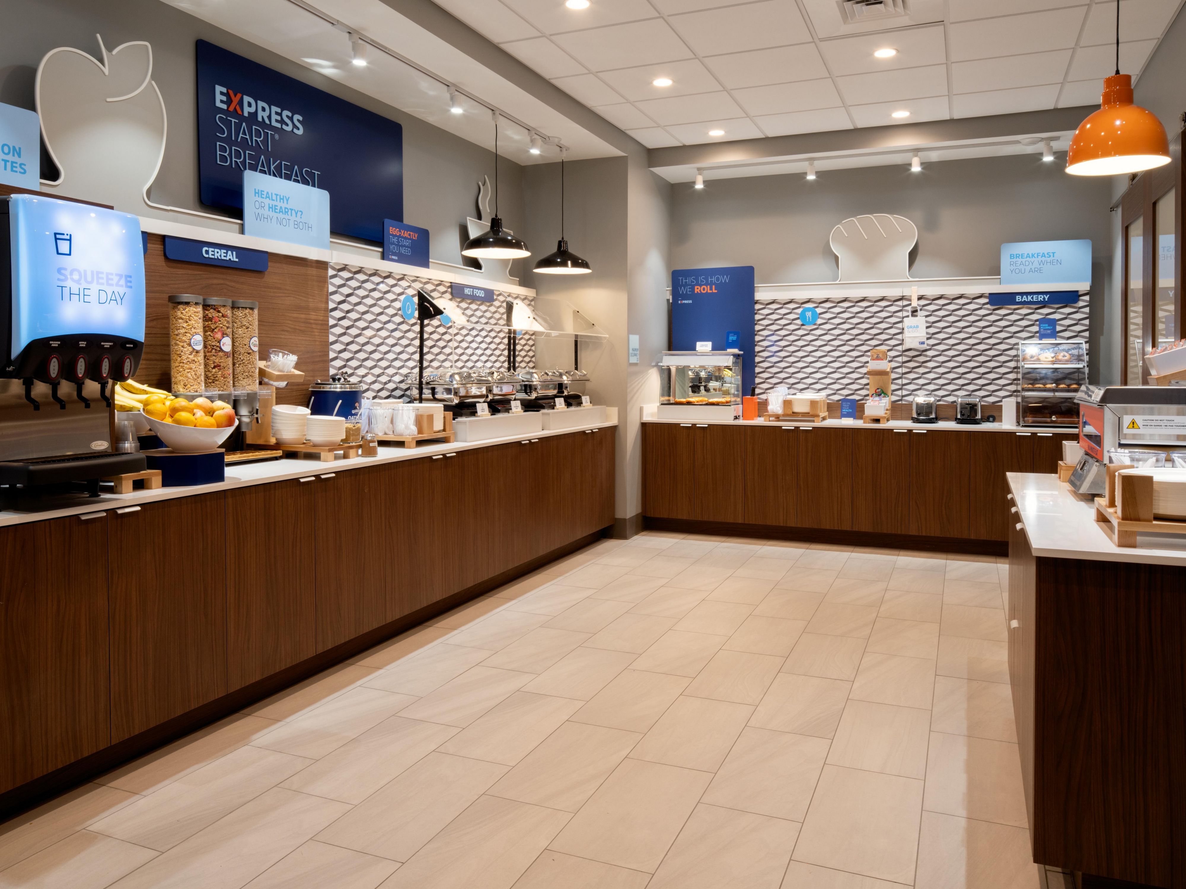 Start smart with the most important meal of the day, our complimentary Express Start Breakfast, featuring delicious hot and cold items, grab 'n' go options, and fresh coffee. Savor morning classics like eggs, sausage, or bacon, or lighter fare like cereal, yogurt, and fruit. Fuel your day from 6:00am to 9:00am.