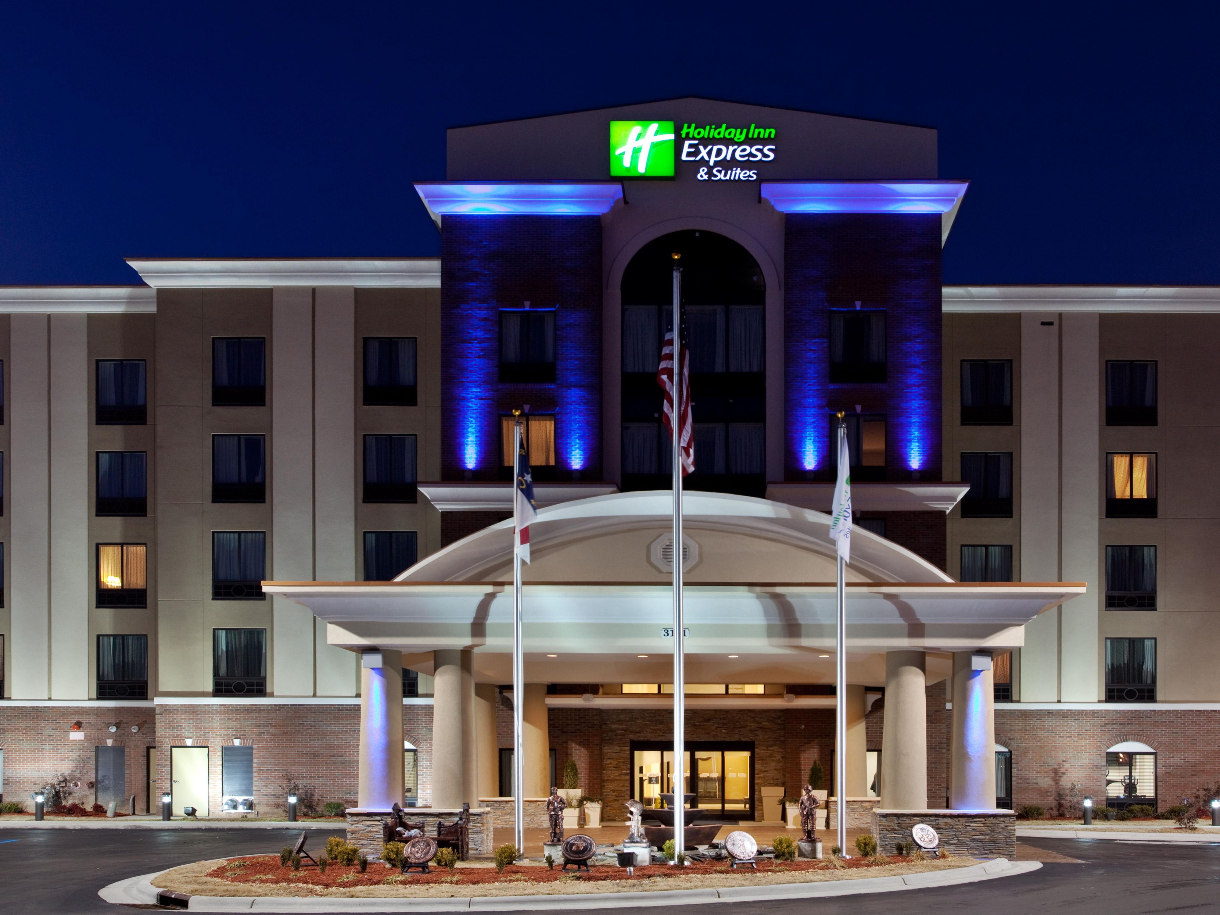 Hope holiday. Holiday Inn Hotels & Suites. Holiday Inn Express. Holiday Inn Tbilisi.