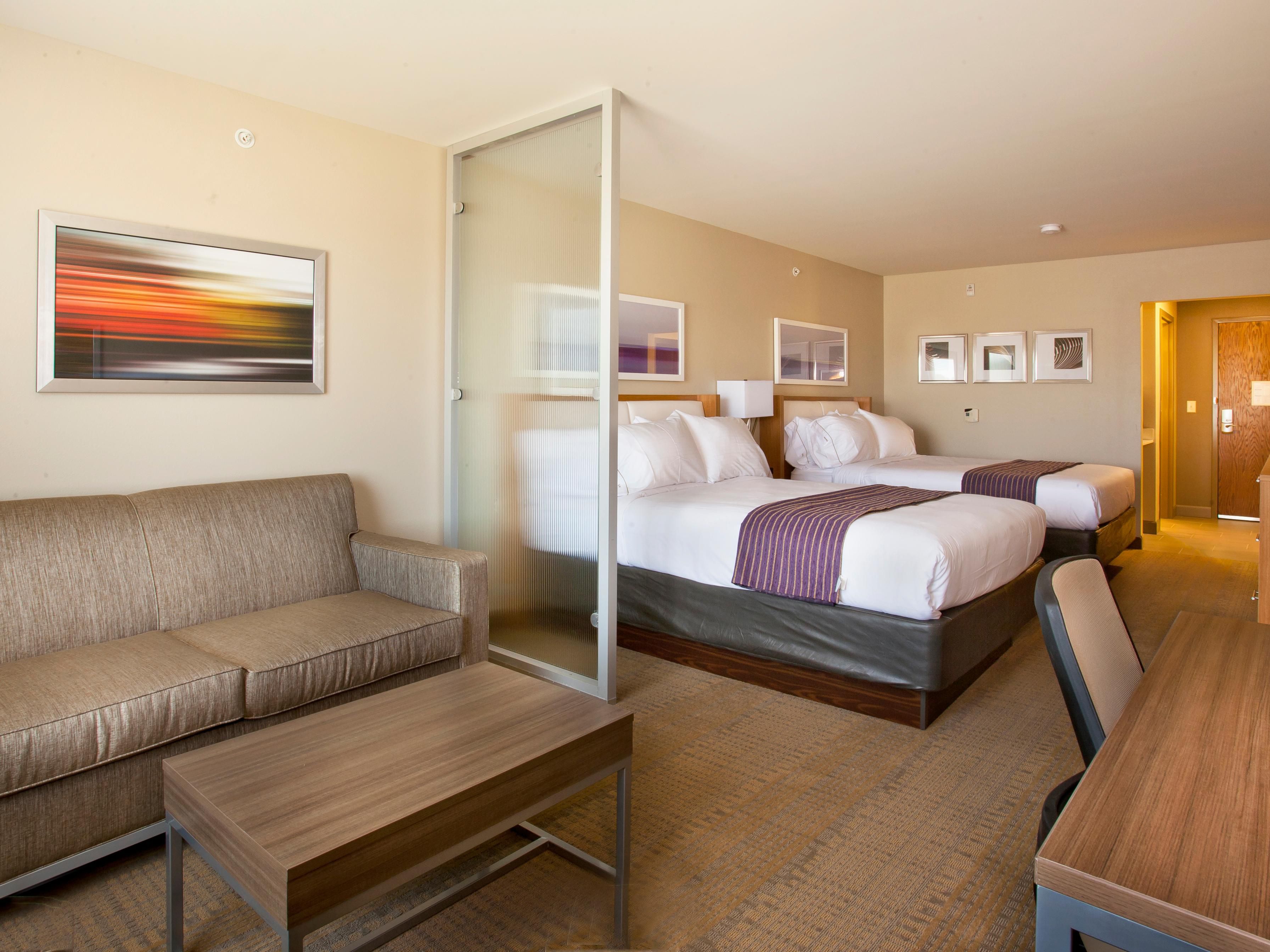 Double Queen Suite