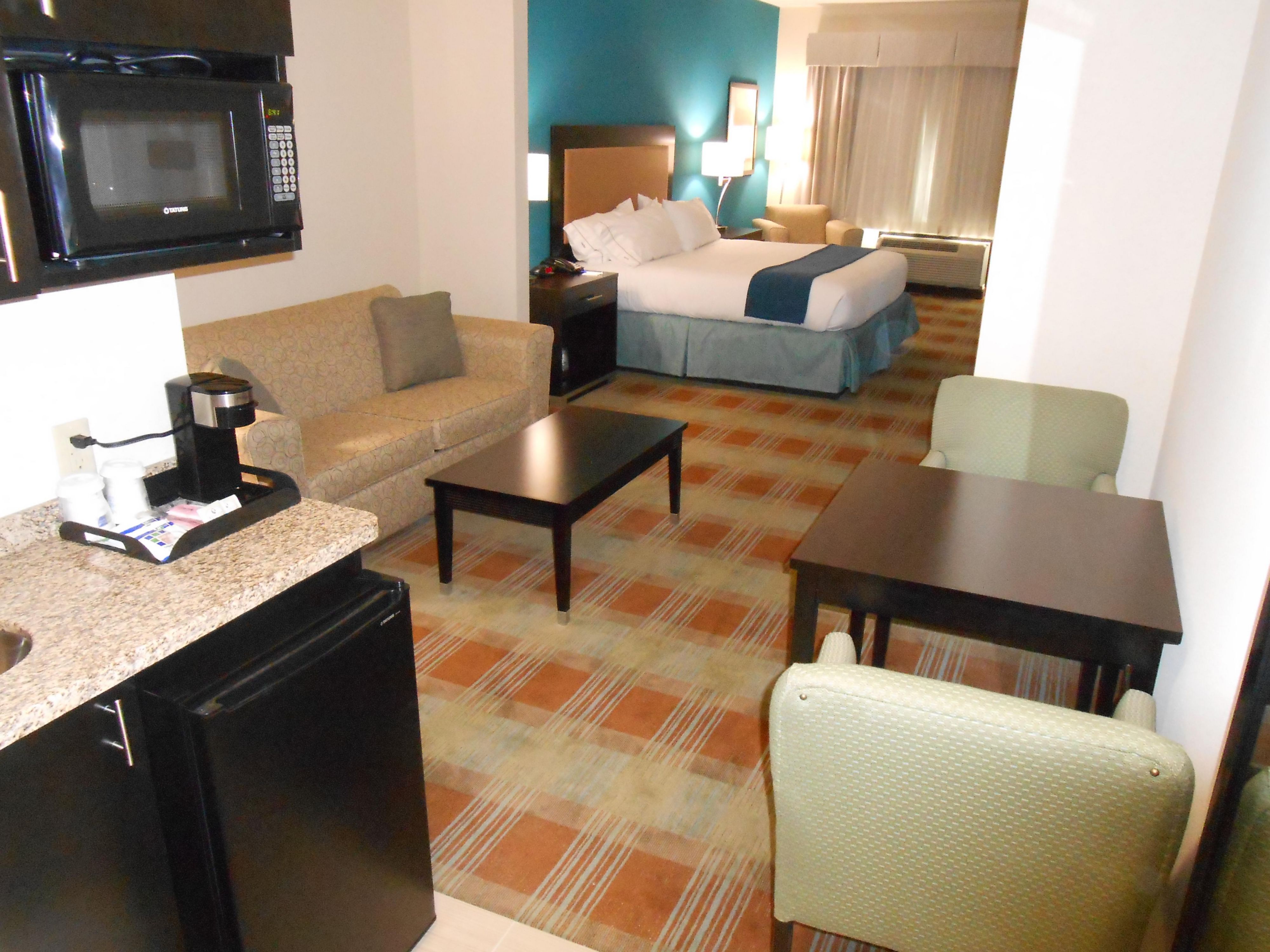 Rooms & Suites