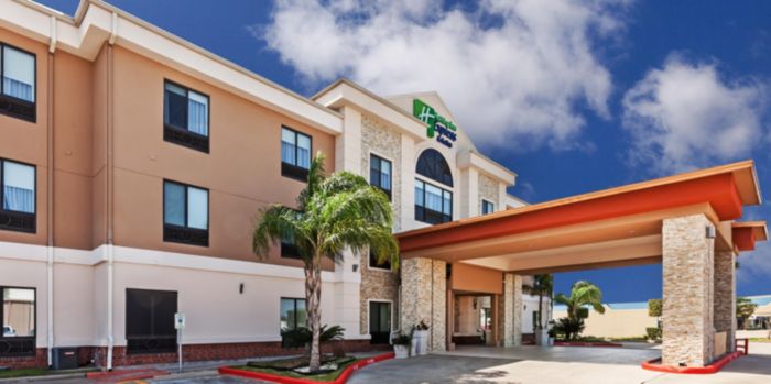 Holiday Inn Express & Suites Houston East