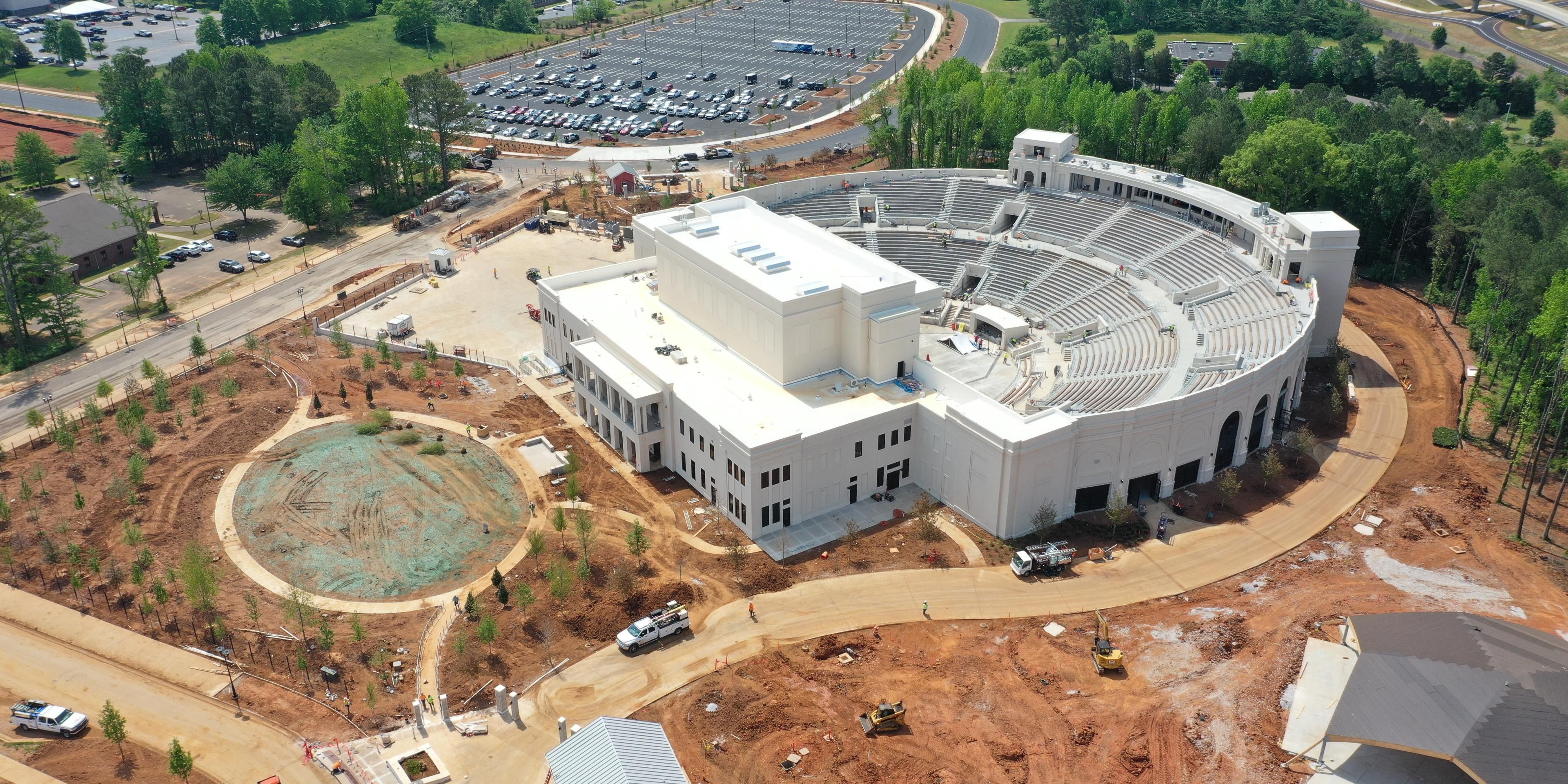 Located 3 miles north of the hotel & newly opened in 2022, the Orion Amphitheater is an 8,000 seat venue showcasing the best musical talent from across the globe.