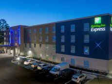 Holiday Inn Express & Suites Huntsville – Space Center