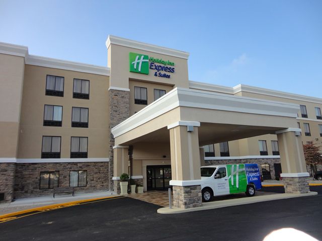 Holiday Inn Express & Suites Indianapolis W - Airport Area