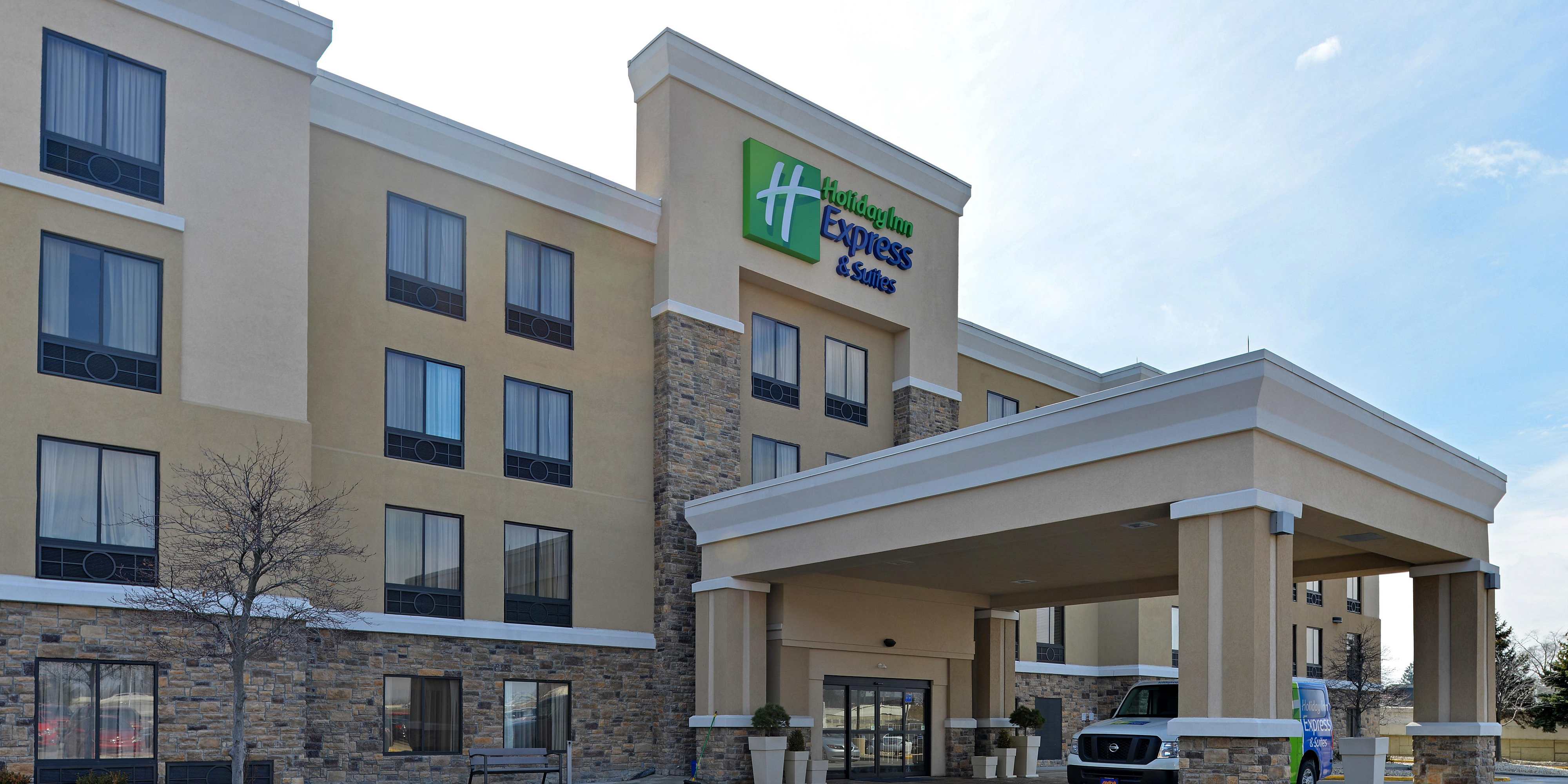 Indianapolis Hotel Near Airport | Holiday Inn Express & Suites W - Airport  Area