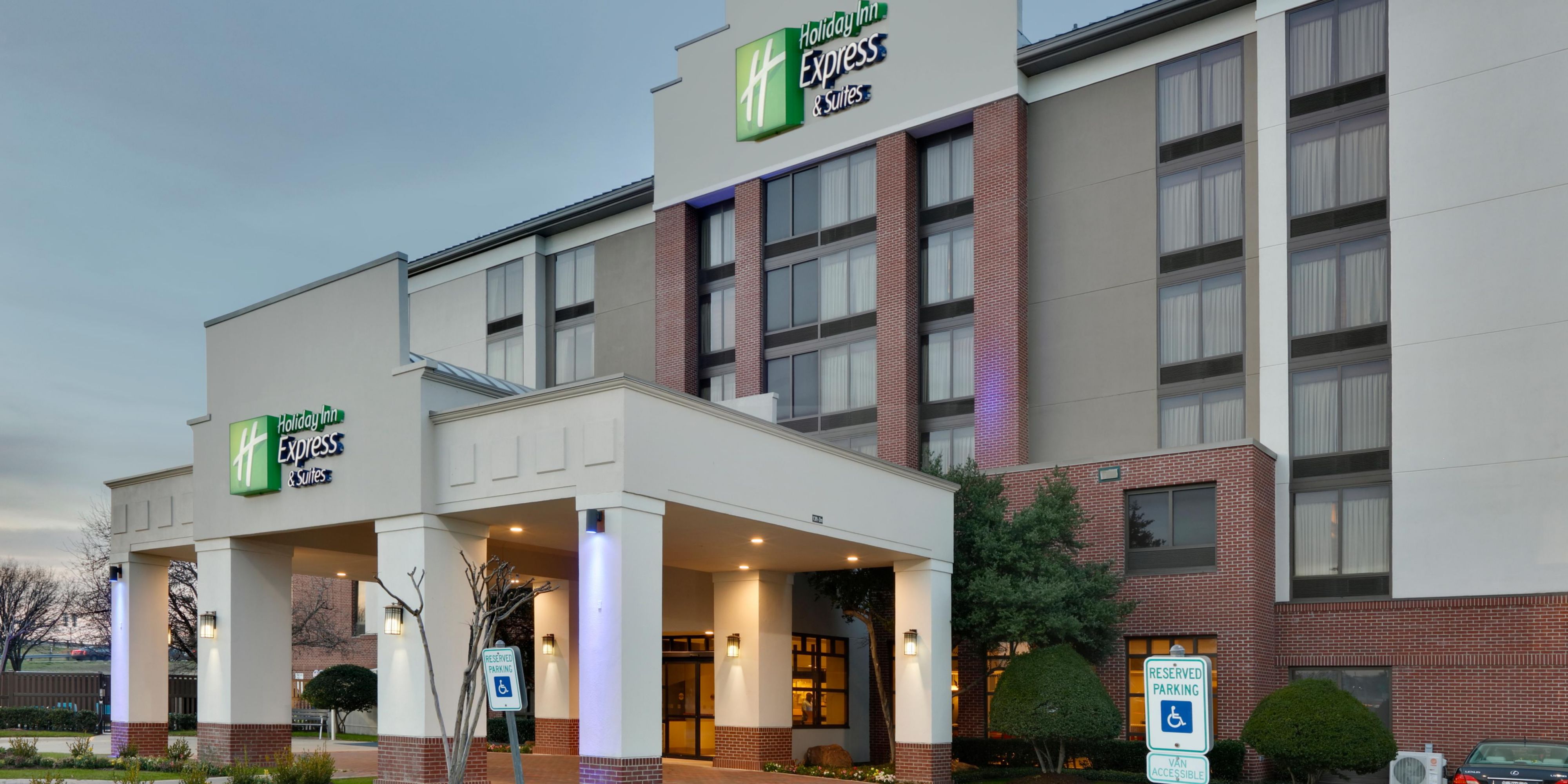Holiday Inn Express & Suites Irving Conv Ctr - Las Colinas