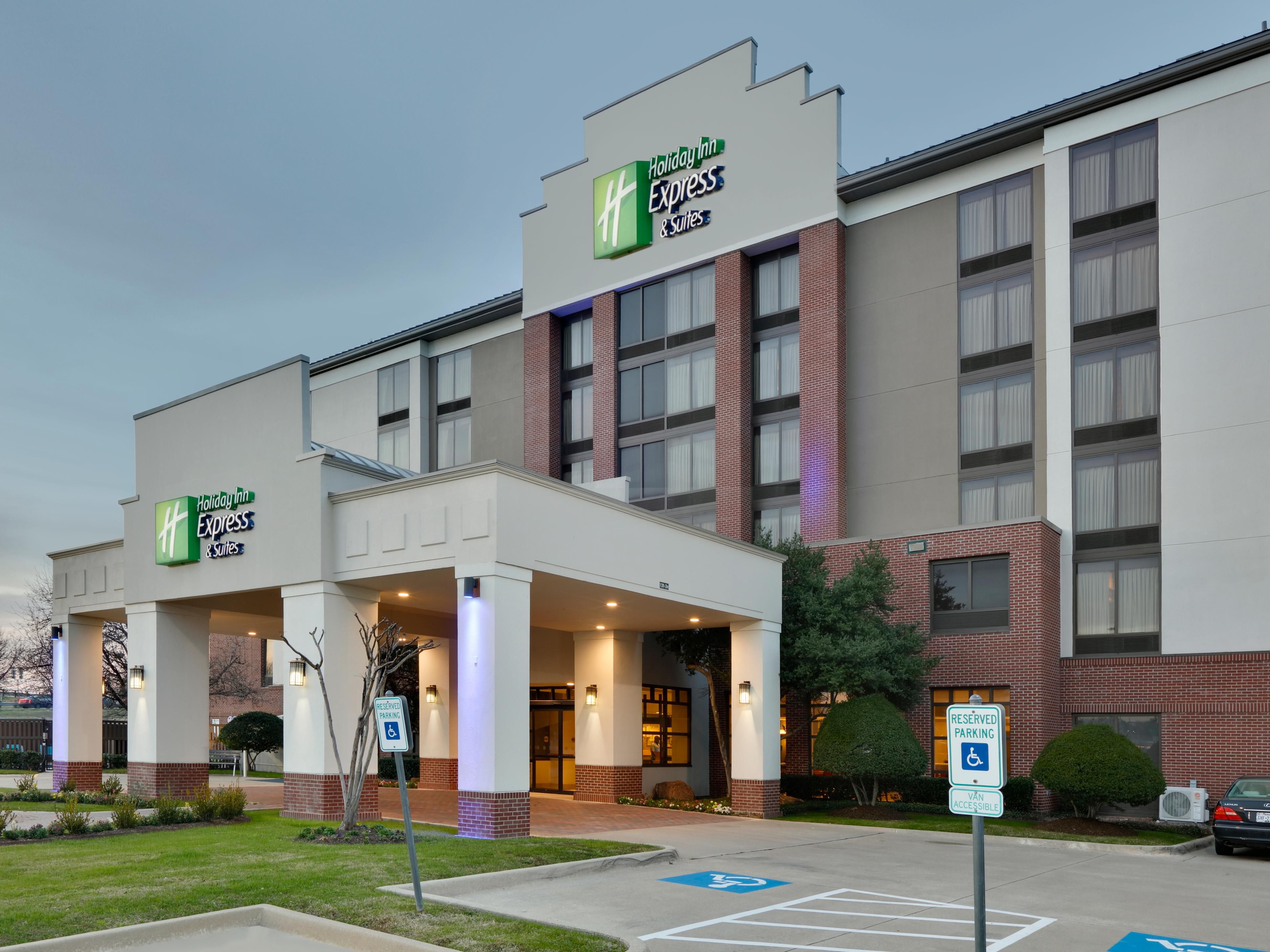 Holiday Inn Express And Suites Irving 5892849889 4x3