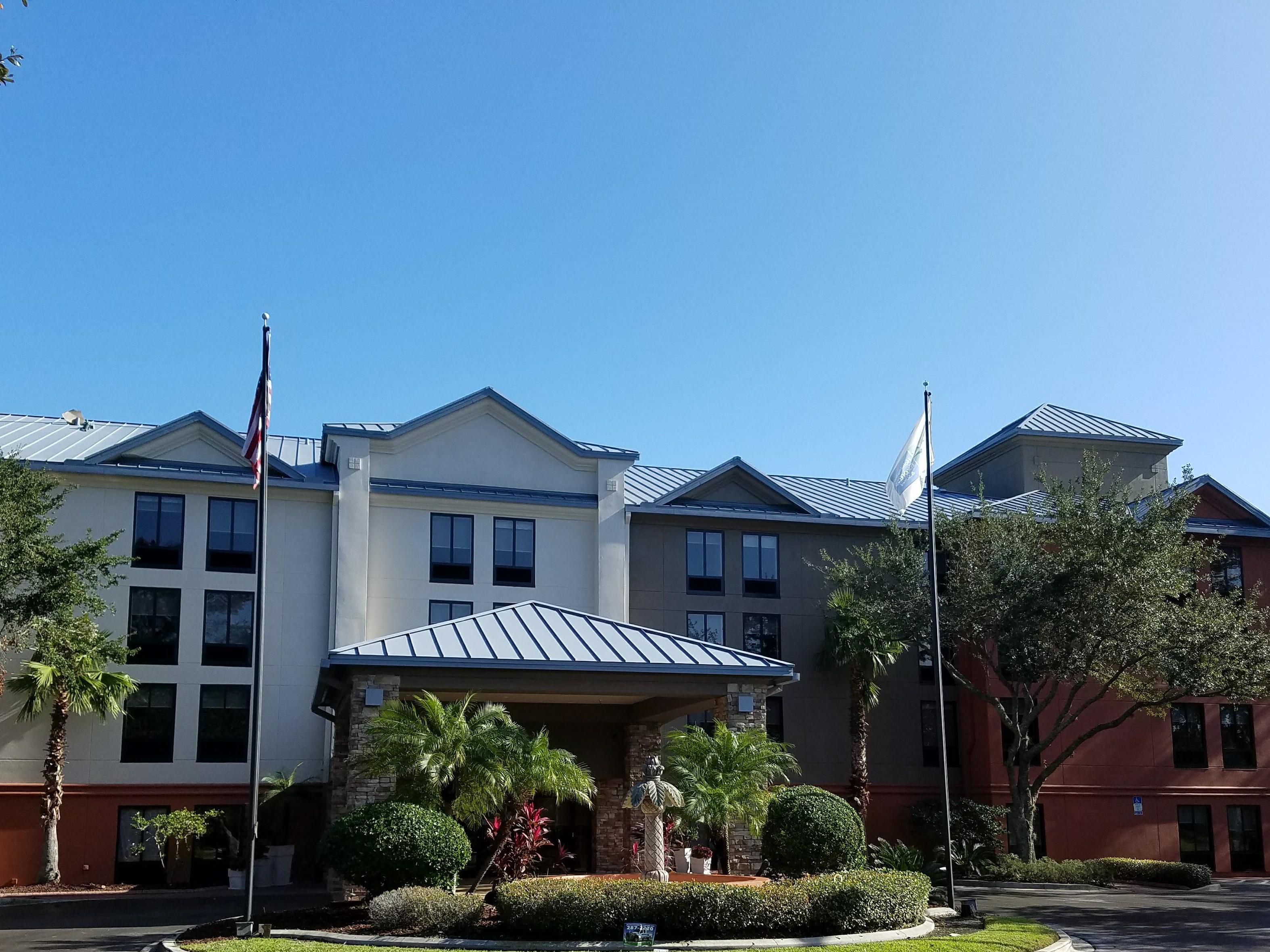 Hotel Specials for Holiday Inn Express & Suites Jacksonville - Town Center