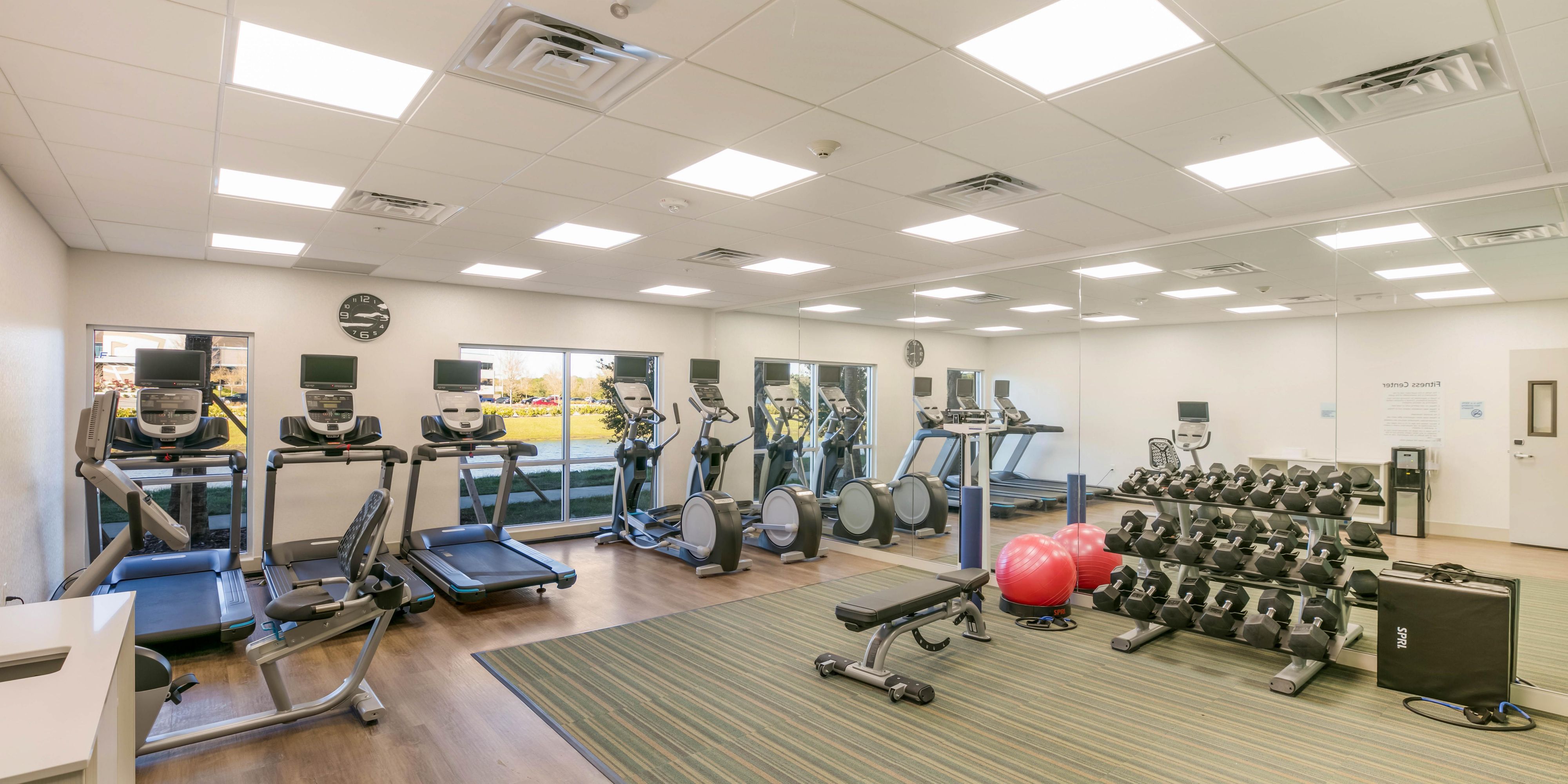 Stay active with our complimentary 24-hour fitness center equipped with everything you need to maintain your workout routine, no matter the time of day. You'll find three treadmills, an elliptical trainer, a recumbent bike, and free weights. Whether you prefer cardio or strength training, our fitness center has you covered.
