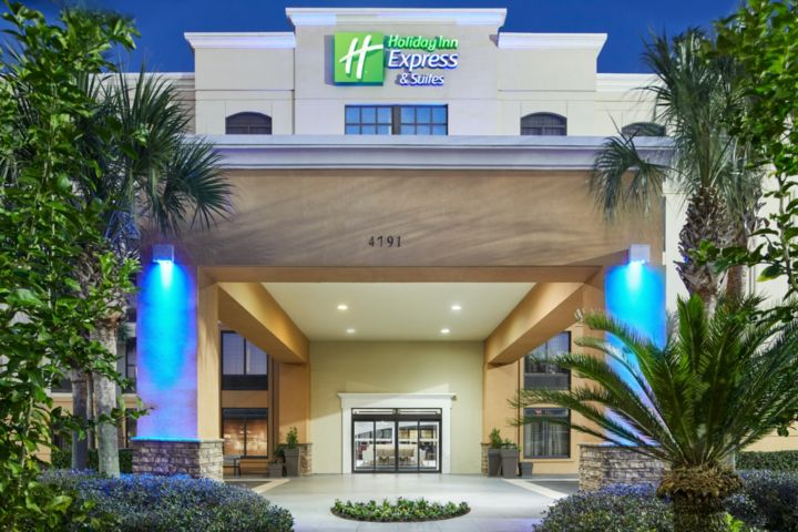Holiday Inn Express & Suites Jacksonville SE