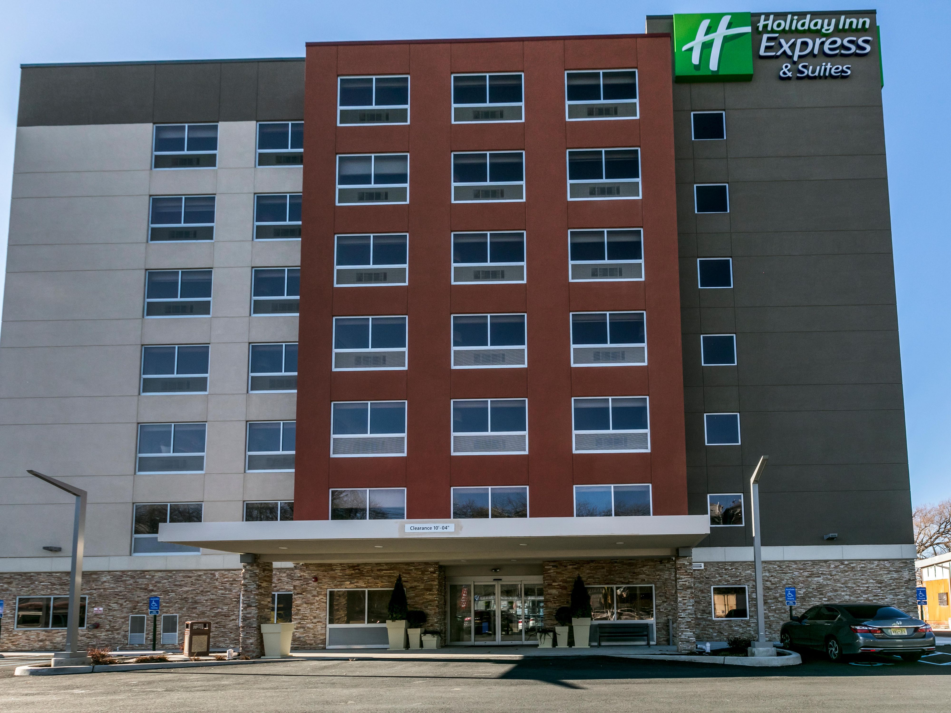 Holiday Inn Express And Suites Jersey City 5415947348 4x3