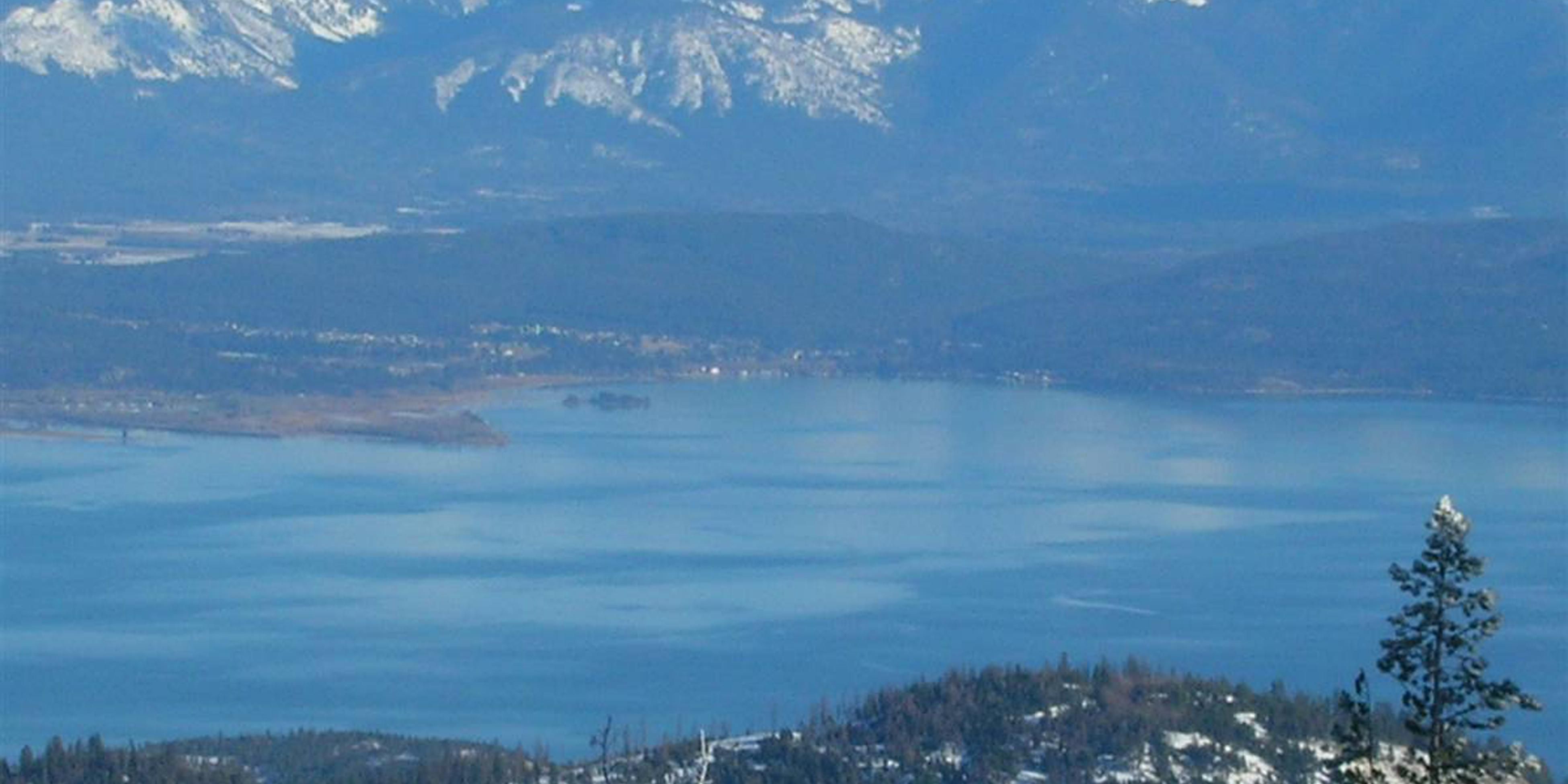 Just a 15 Minutes away
With fishing and boating trips, kayaking, swimming, and a scenic drive Flathead Lake offers great beauty and enjoyment for the entire family.
