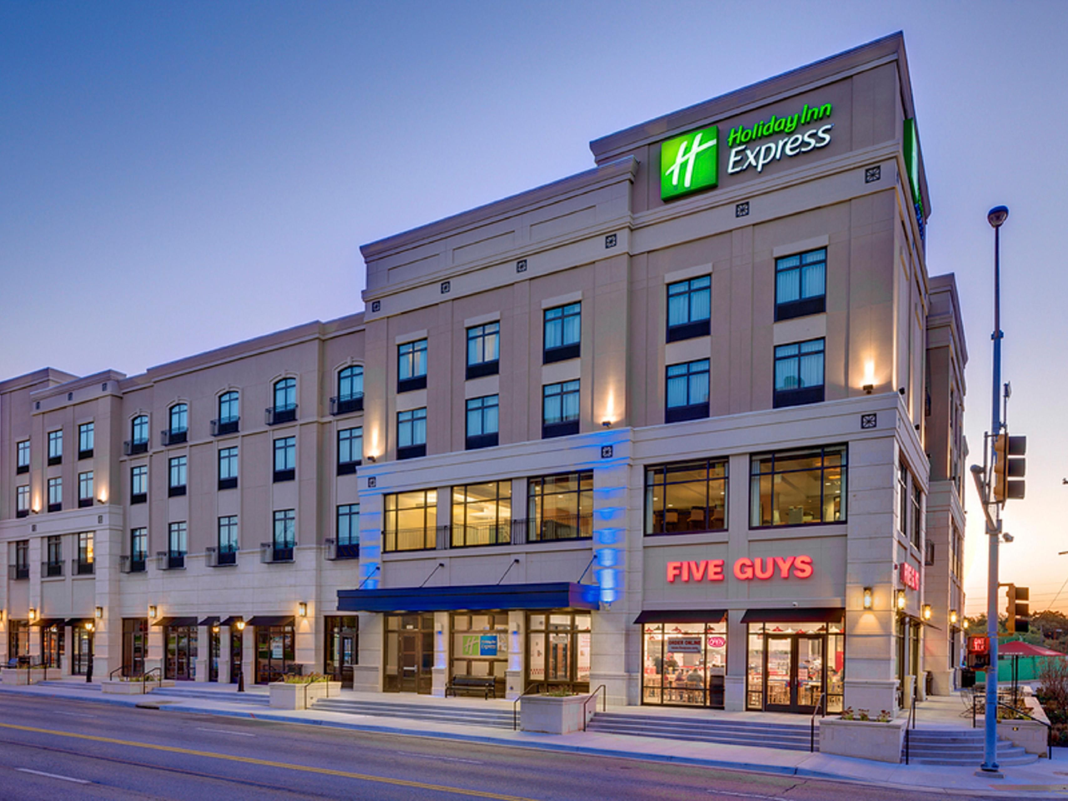 Overland Park Hotels near Olathe, KS  Holiday Inn Express & Suites Overland  Park