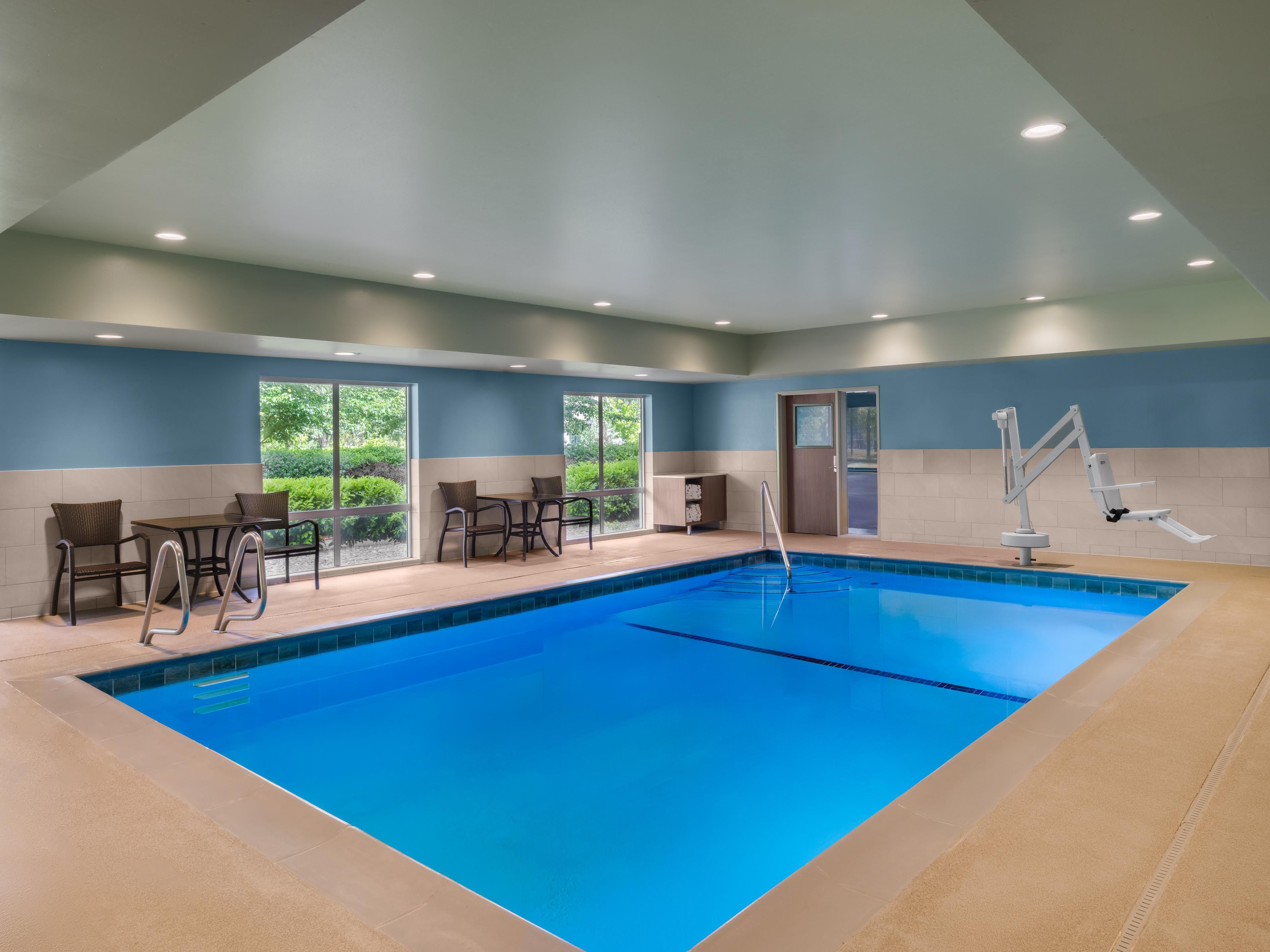 Take a dip in the indoor pool near Salem, Oregon.