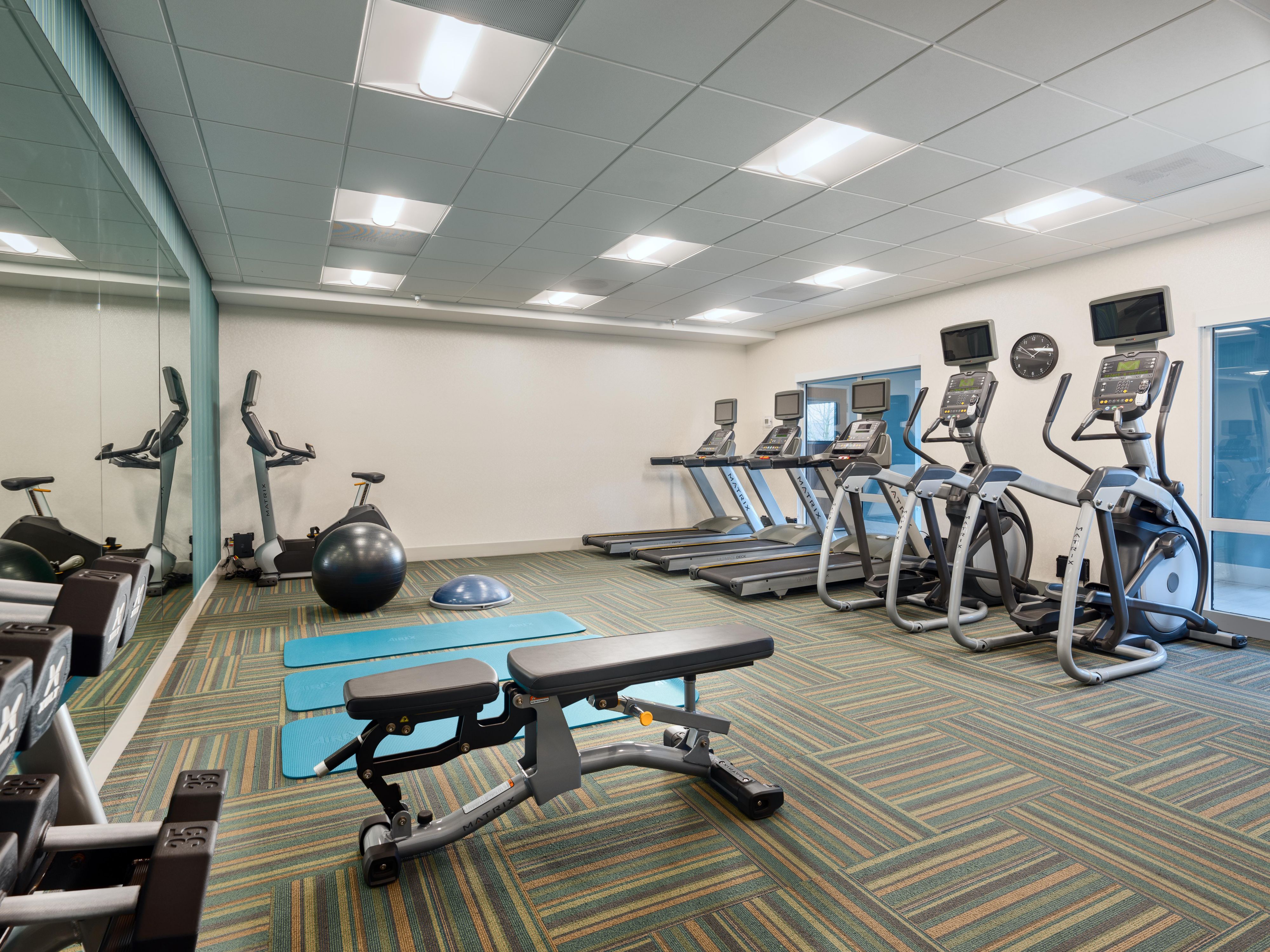 Stay active and energized in our 24-hour Fitness Center. Whether you prefer a cardio workout in the morning or an evening strengthening session with free weights, our fully equipped facility offers everything you need for a satisfying workout.