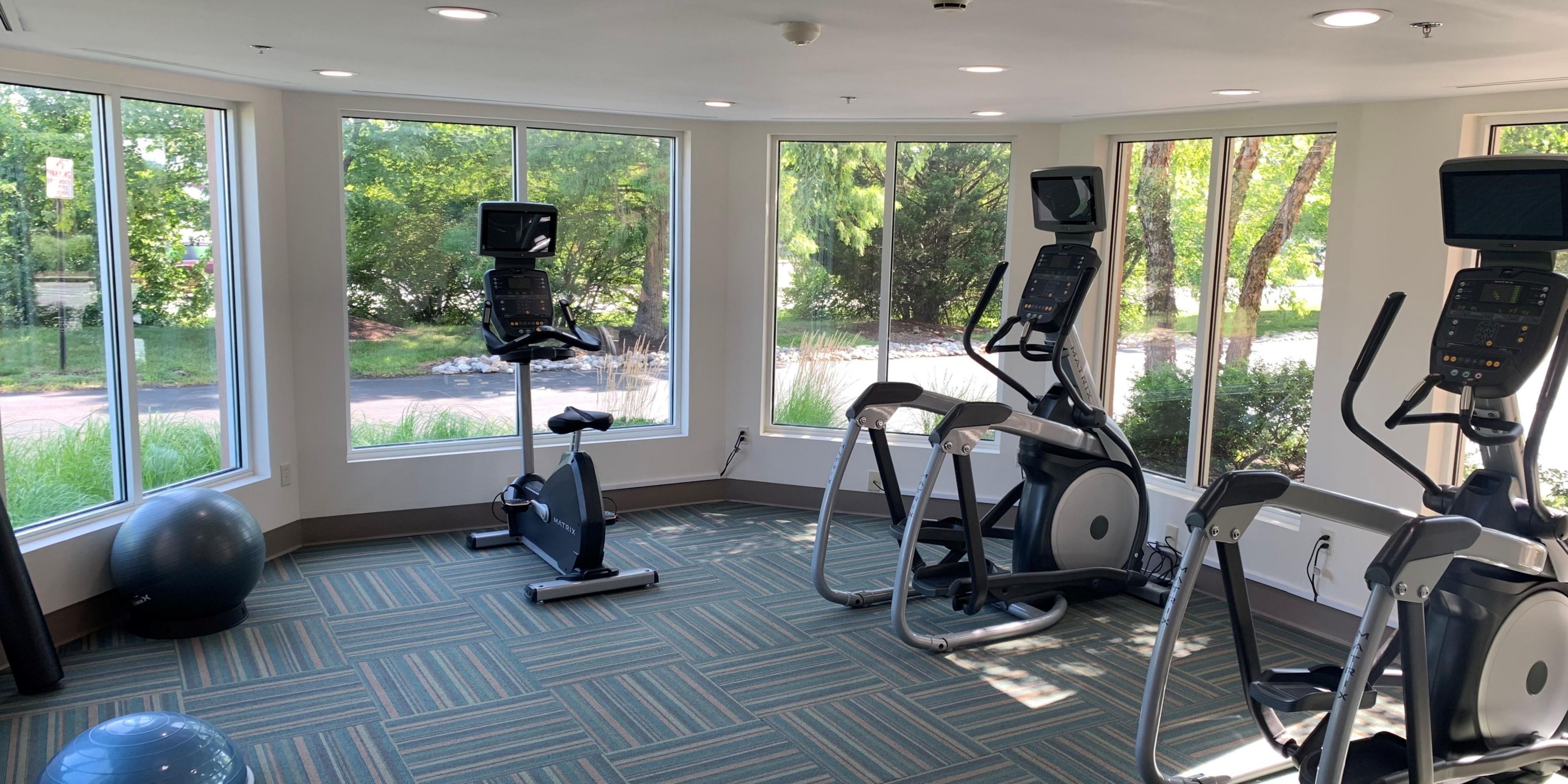 We are proud to announce that we have tripled the size of our fitness center to meet all of your needs while you are on the road. With the addition of more cardio equipment including a rowing machine, we have also added an additional weight machine and brand new free weights.