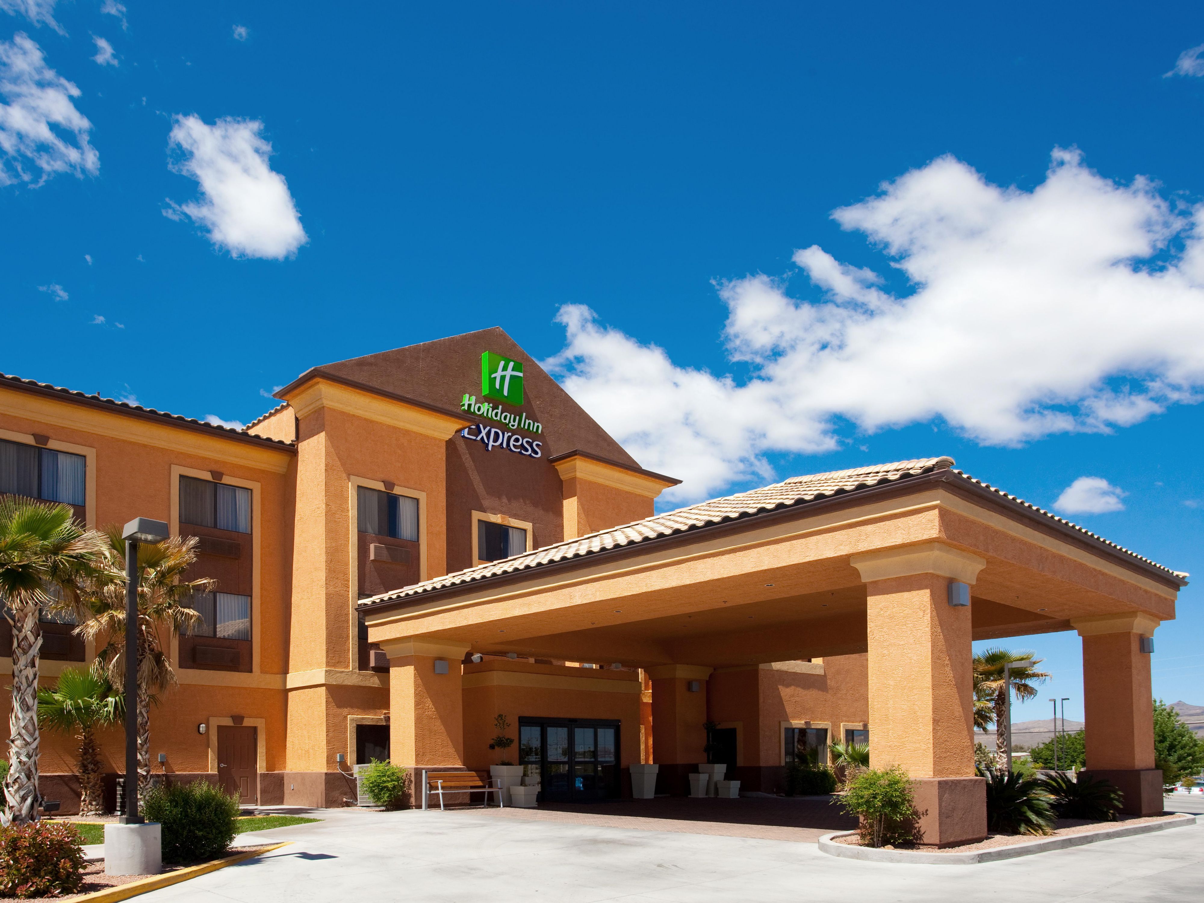 Just 30 minutes away from Casino Drive in Laughlin, Nevada. Take a gamble at Aquarius, Golden Nugget or Harrah's!