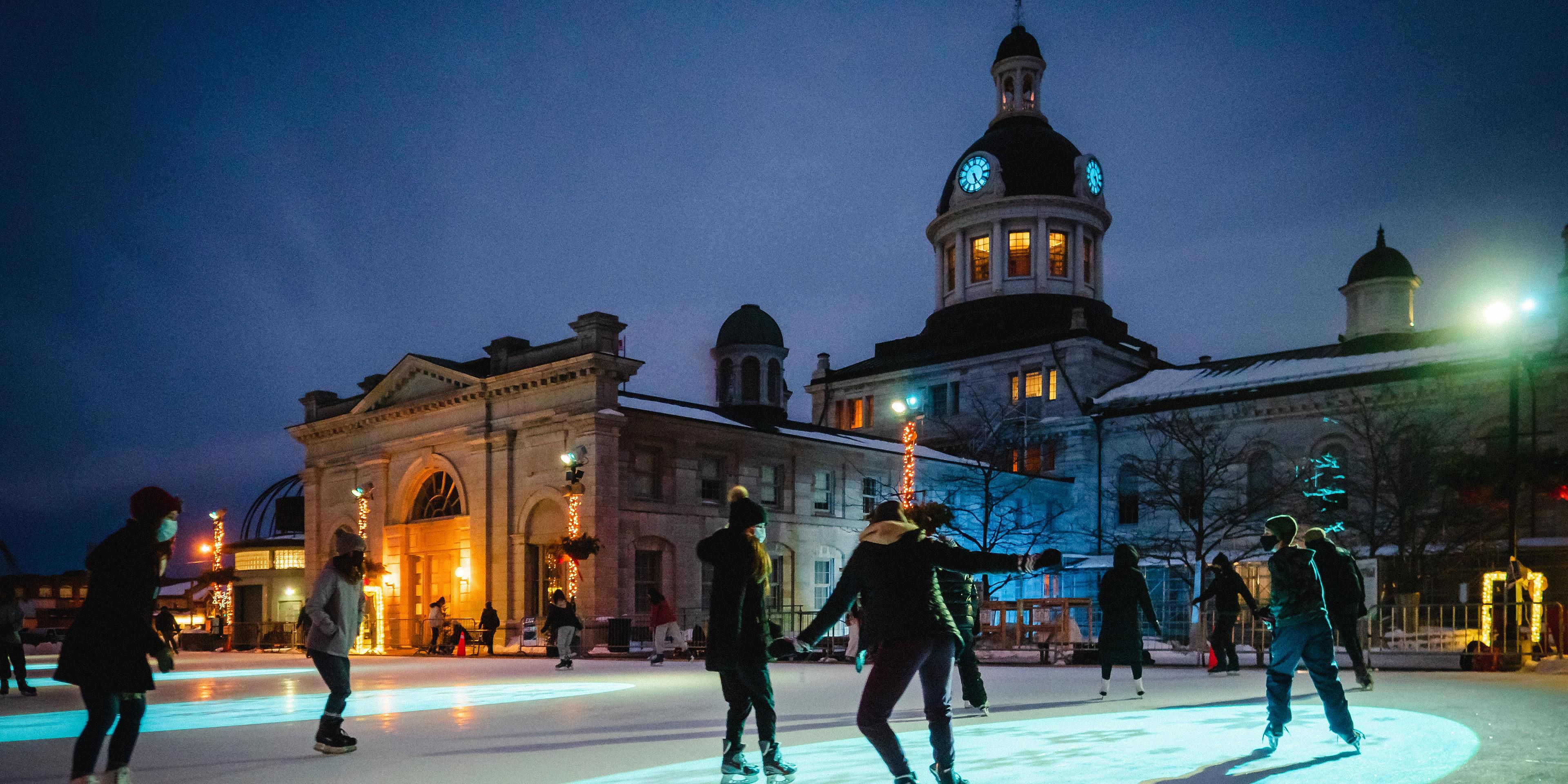 Thank you for considering Holiday Inn Express Kingston Central. We hope you choose to stay with us and create unforgettable moments along the way. We’ve got countless suggestions on how to spend the perfect day, but here are a few of our favorites to get you started.